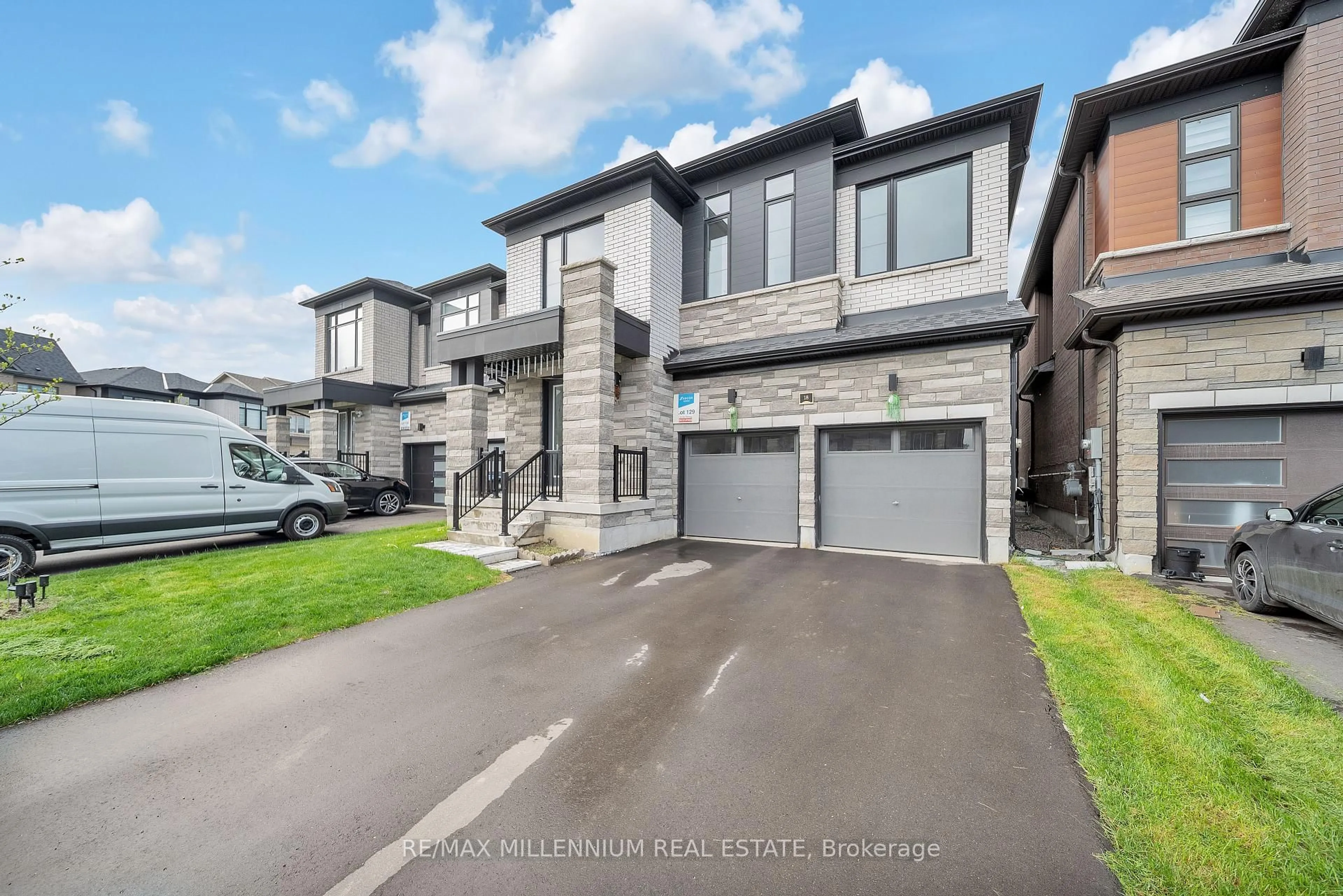 Unknown for 18 Ida Terr, Caledon Ontario L7C 4M2