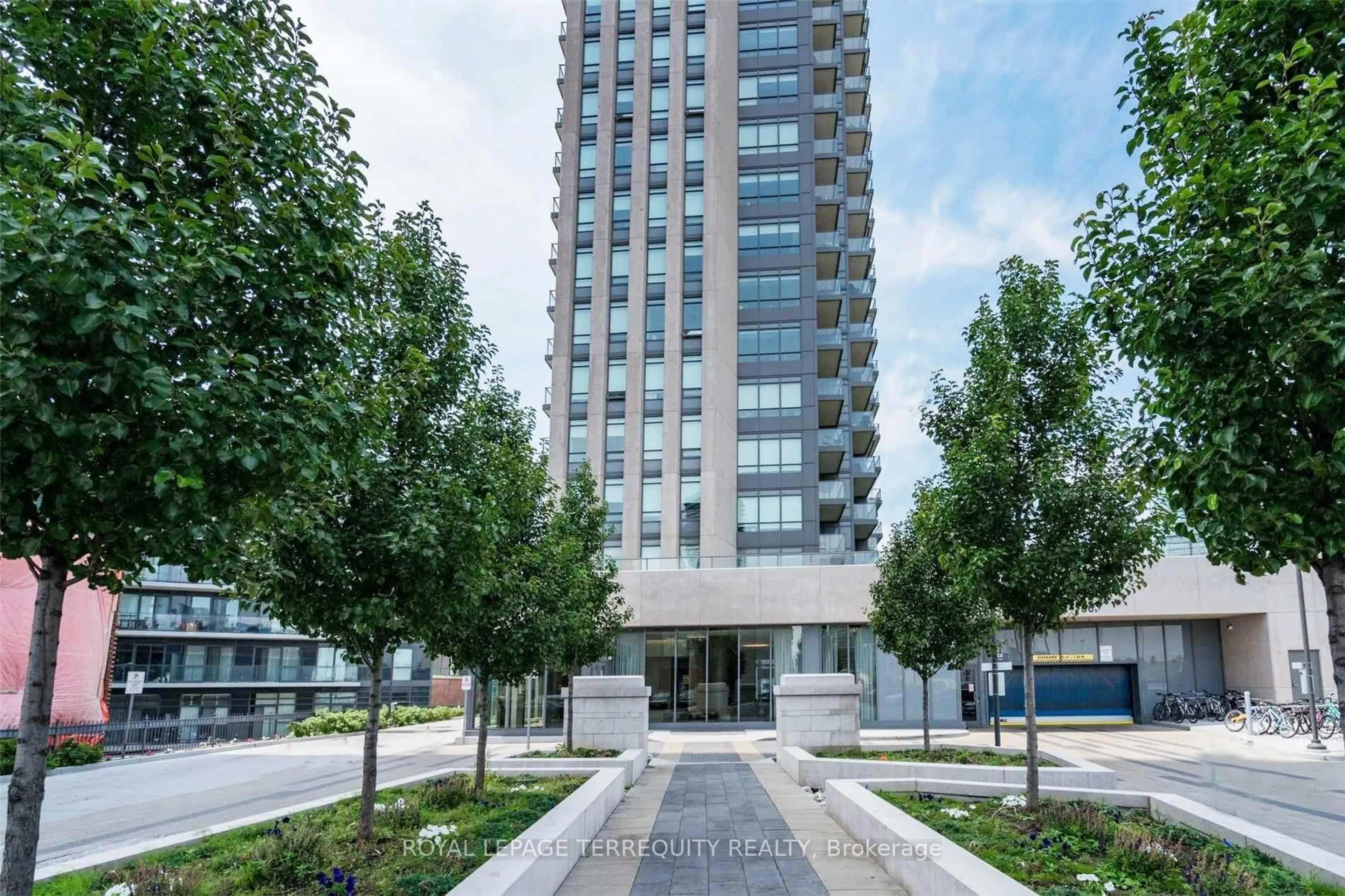 Indoor foyer for 36 Park Lawn Rd #3306, Toronto Ontario M8V 0E5