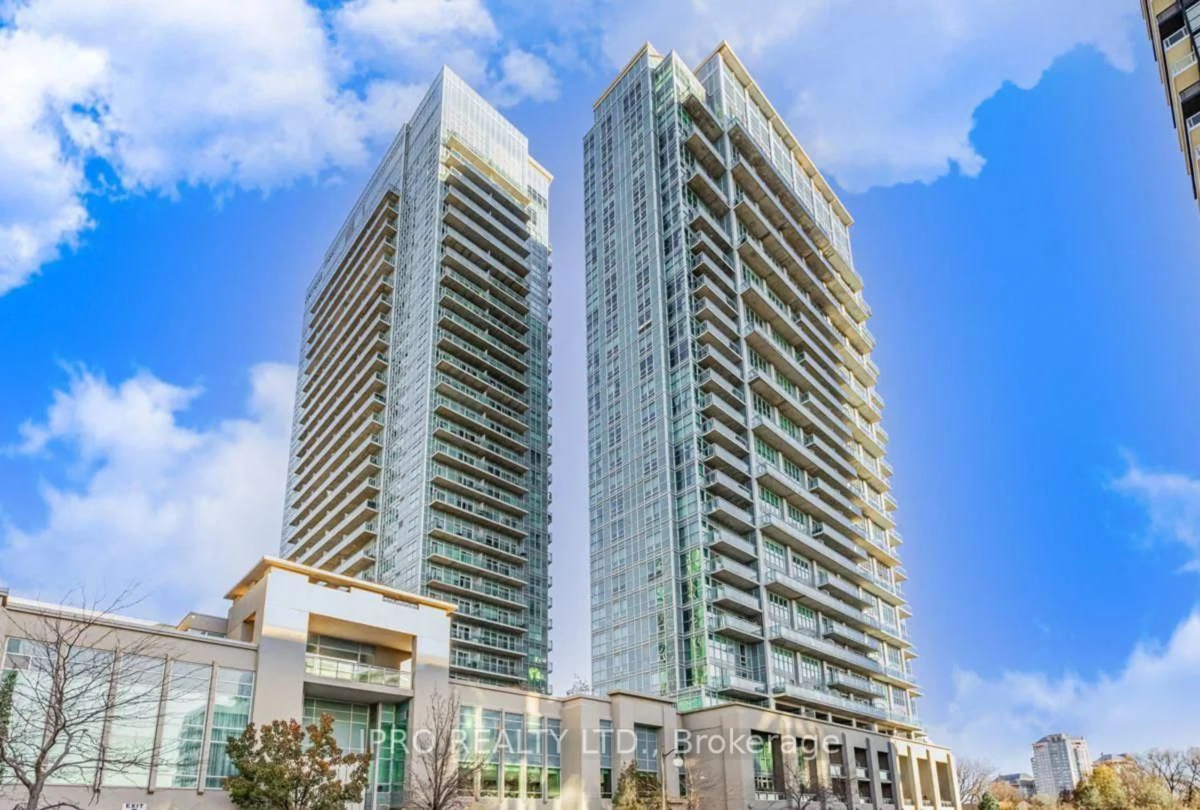Unknown for 165 Legion Rd #531, Toronto Ontario M8Y 0B3