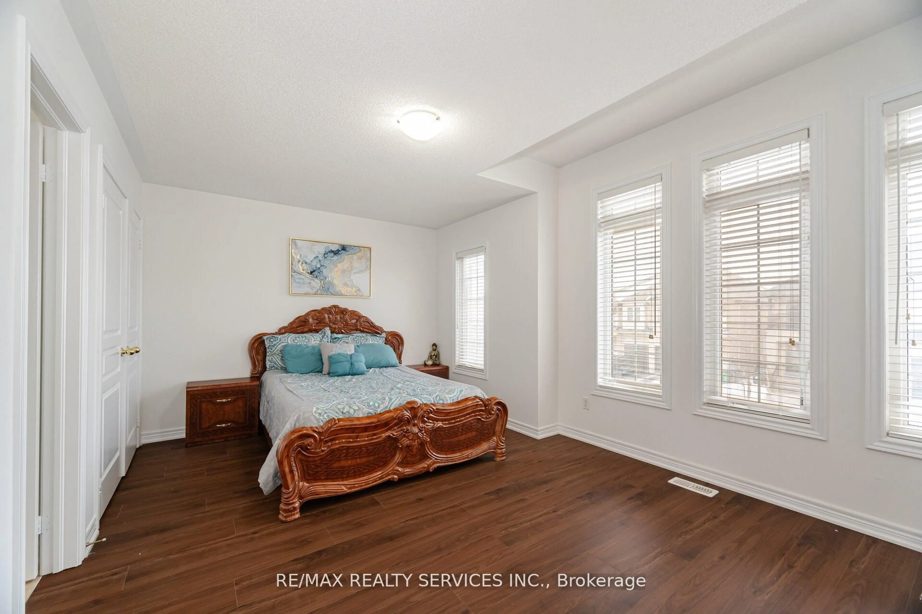 Bedroom with bed, unknown for 71 Vanderpool Cres, Brampton Ontario L6P 3W2