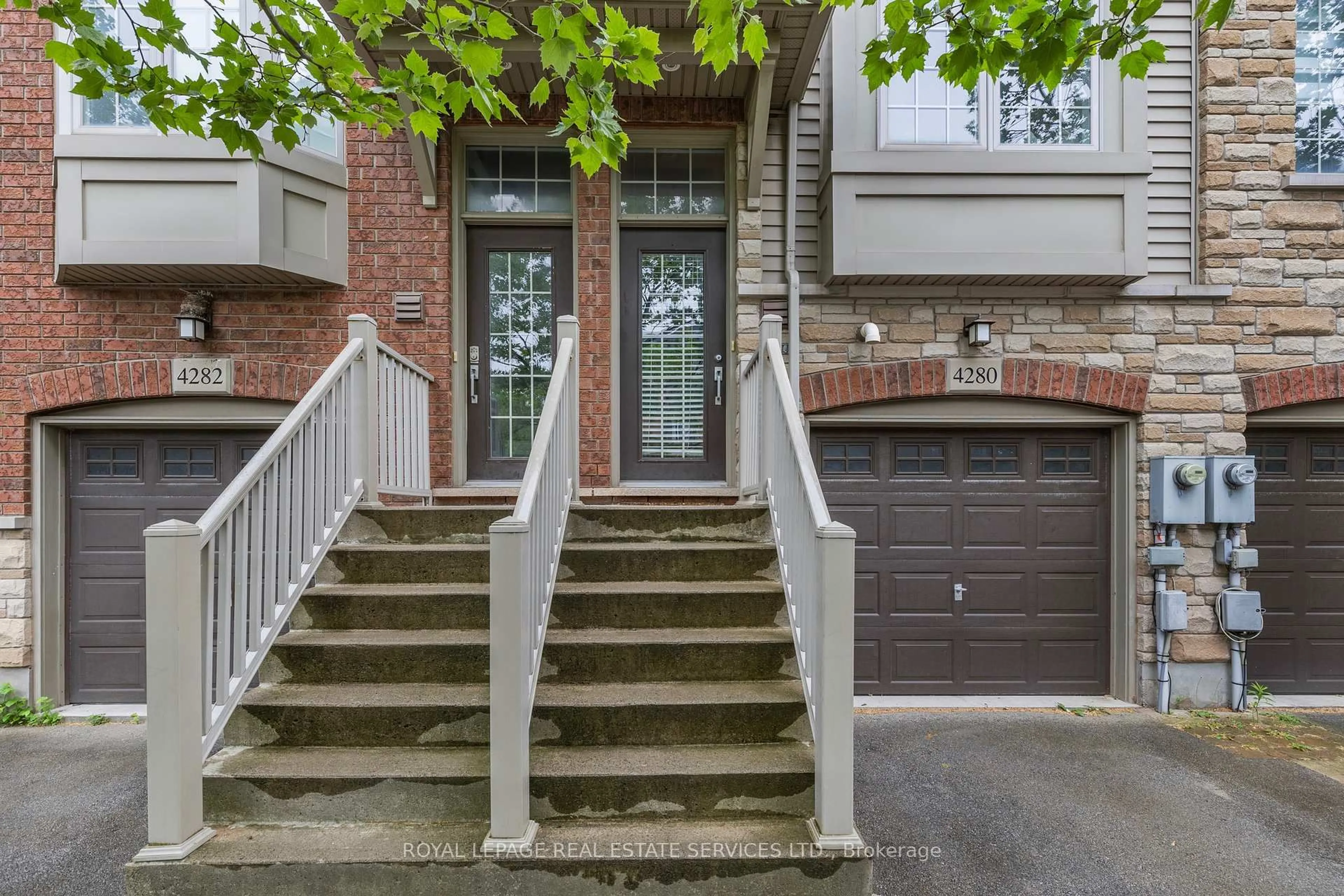 Unknown for 4280 Ingram Common, Burlington Ontario L7L 0C4