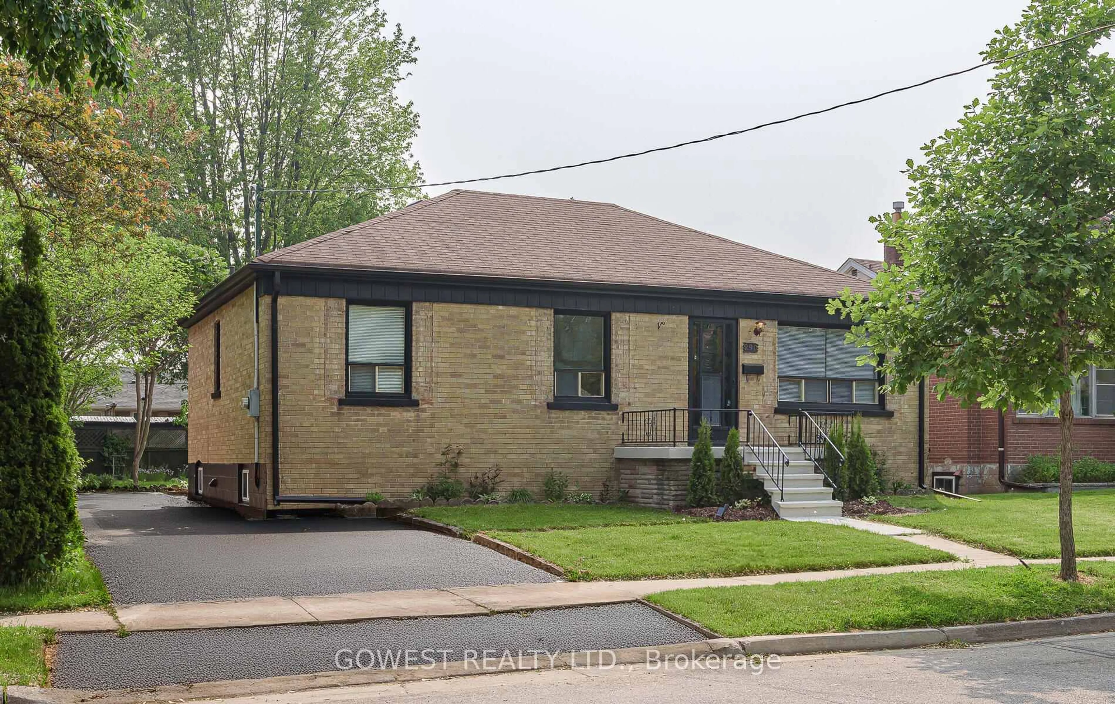 Home with brick exterior material, street for 290 Felan Ave, Oakville Ontario L6K 2X6