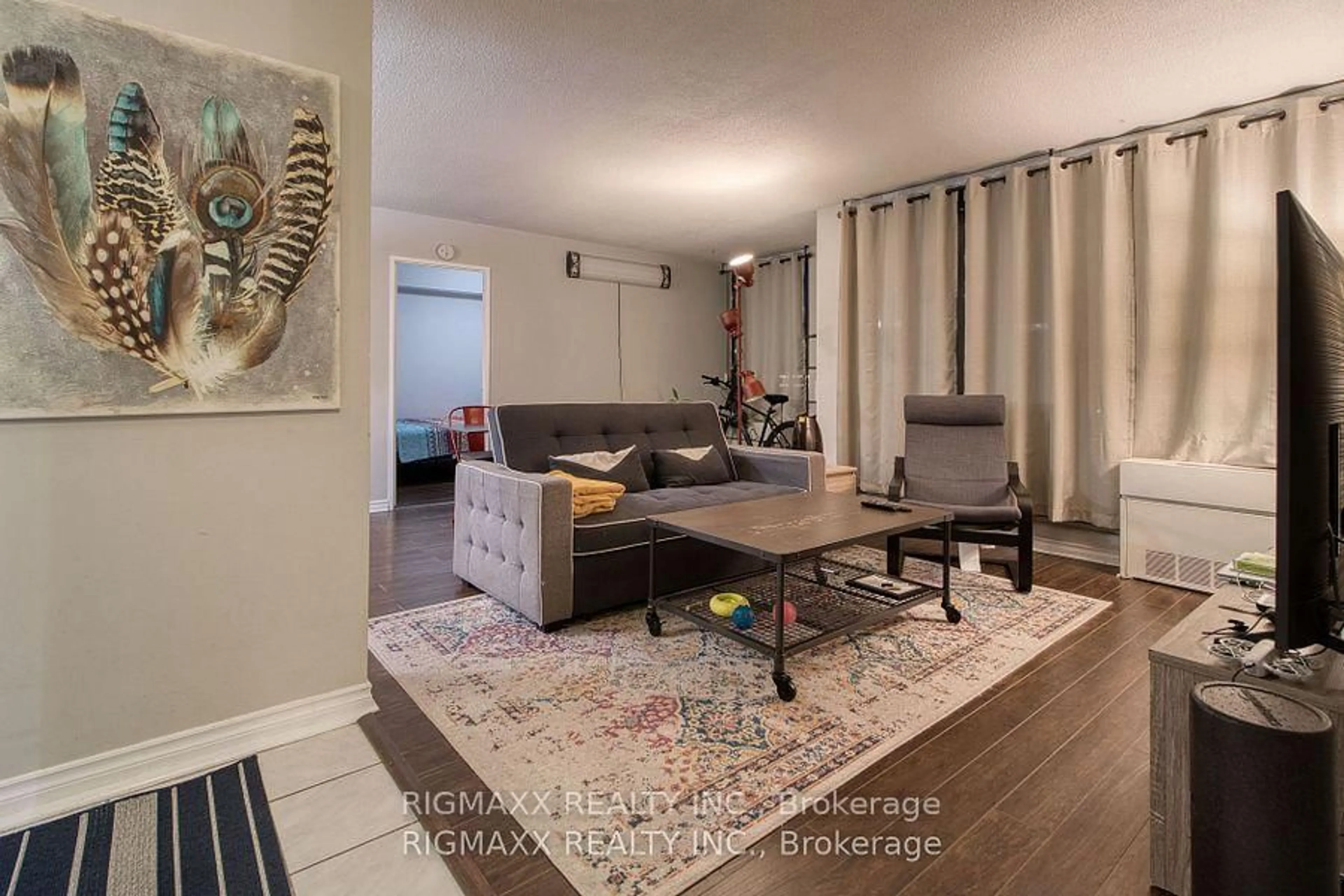 Living room with furniture, unknown for 20 Mississauga Valley Blvd #1501, Mississauga Ontario L5A 3S1