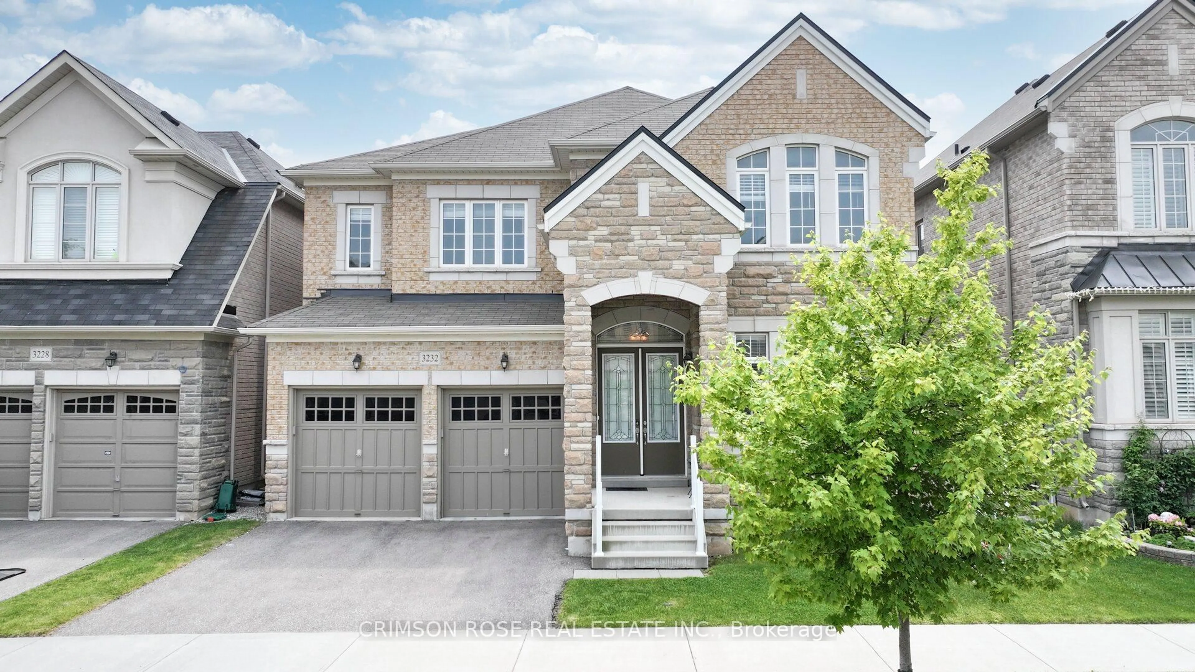 Home with brick exterior material, street for 3232 Meadow Marsh Cres, Oakville Ontario L6H 0T6