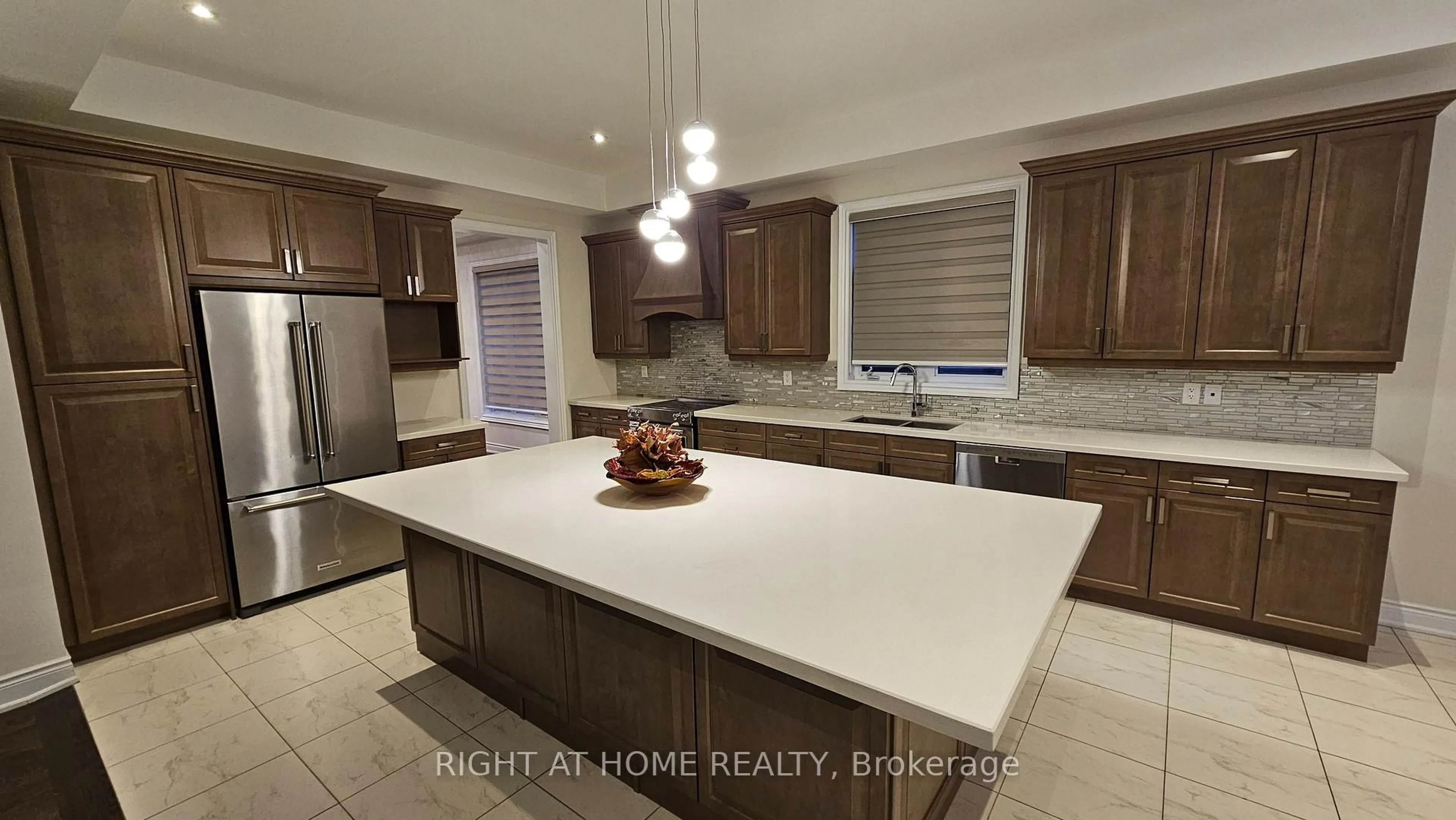 Open concept kitchen, ceramic/tile floor for 3175 Daniel Way, Oakville Ontario L6H 0V1