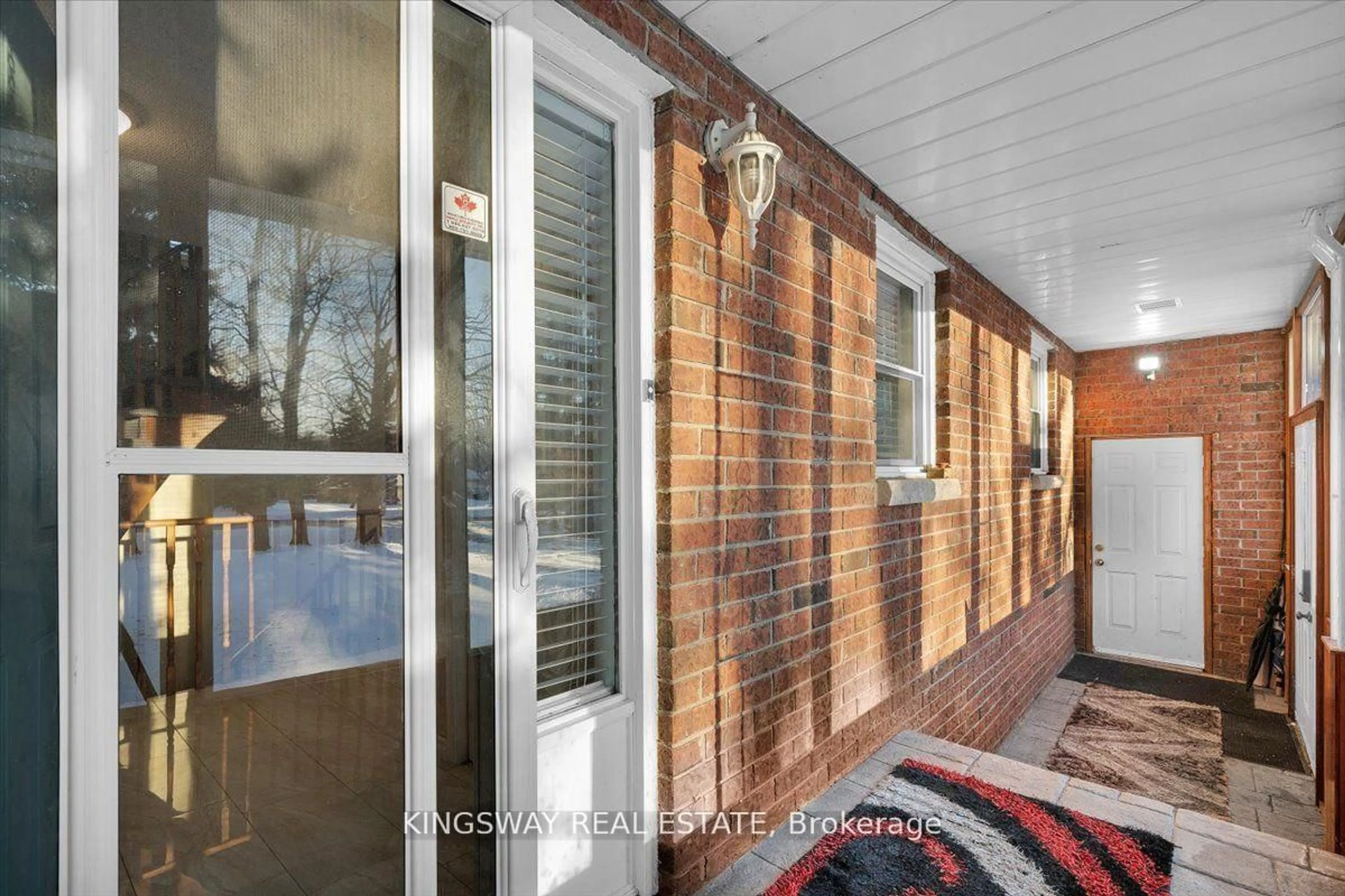 Indoor entryway for 18577 St Andrew's Rd, Caledon Ontario L7K 2E3
