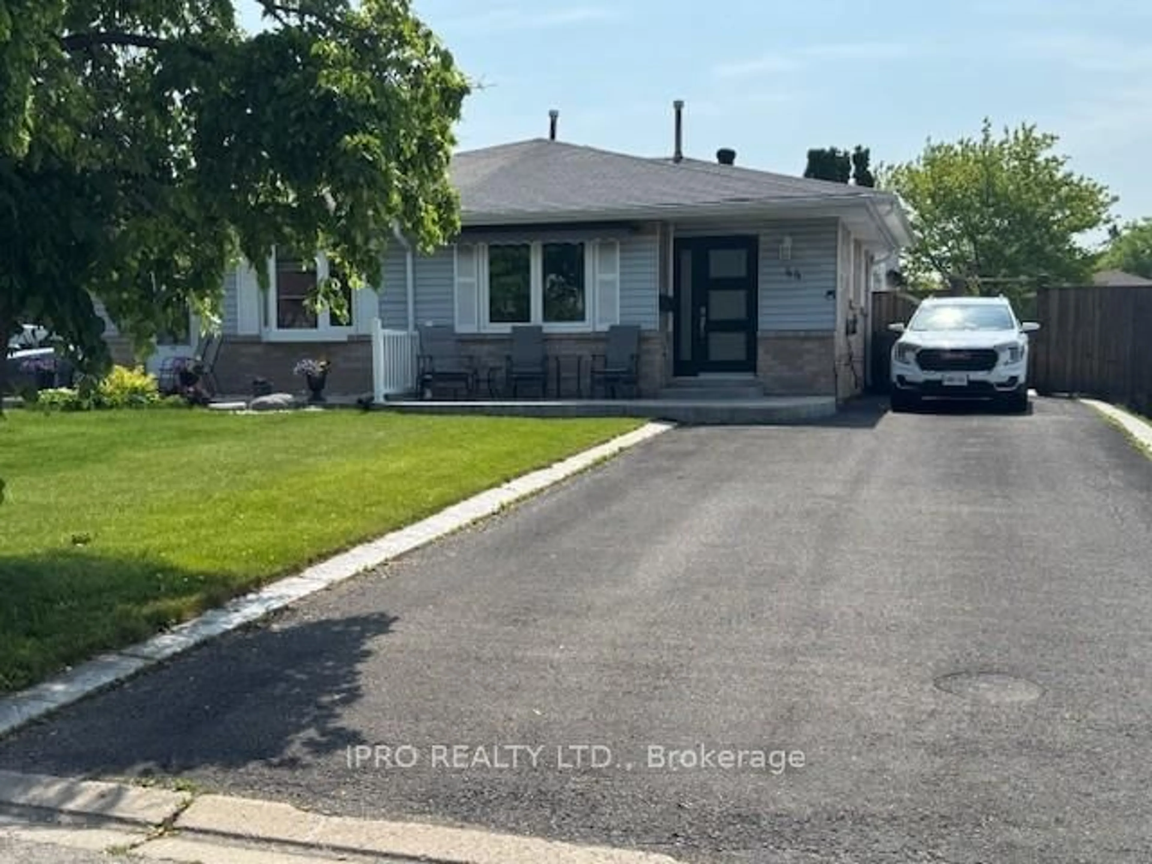 Unknown for 44 Marblehead Cres, Brampton Ontario L6S 2V1