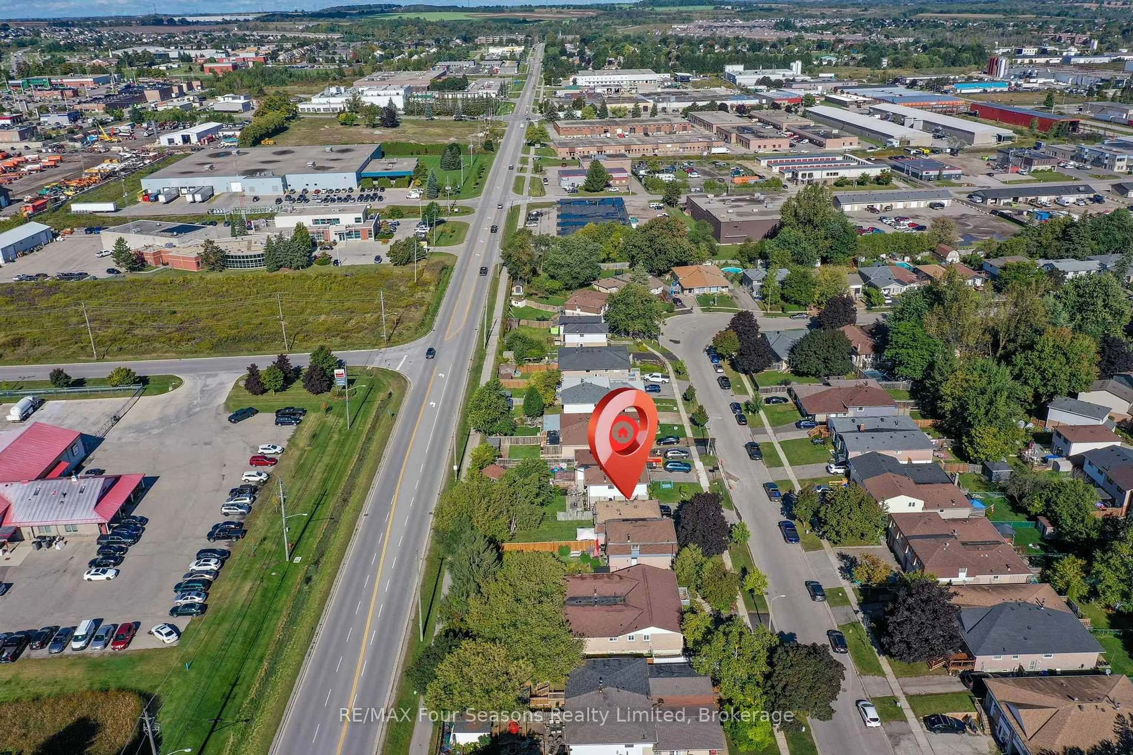 A pic from outside/outdoor area/front of a property/back of a property/a pic from drone, street for 169 Burbank Cres, Orangeville Ontario L9W 3H7
