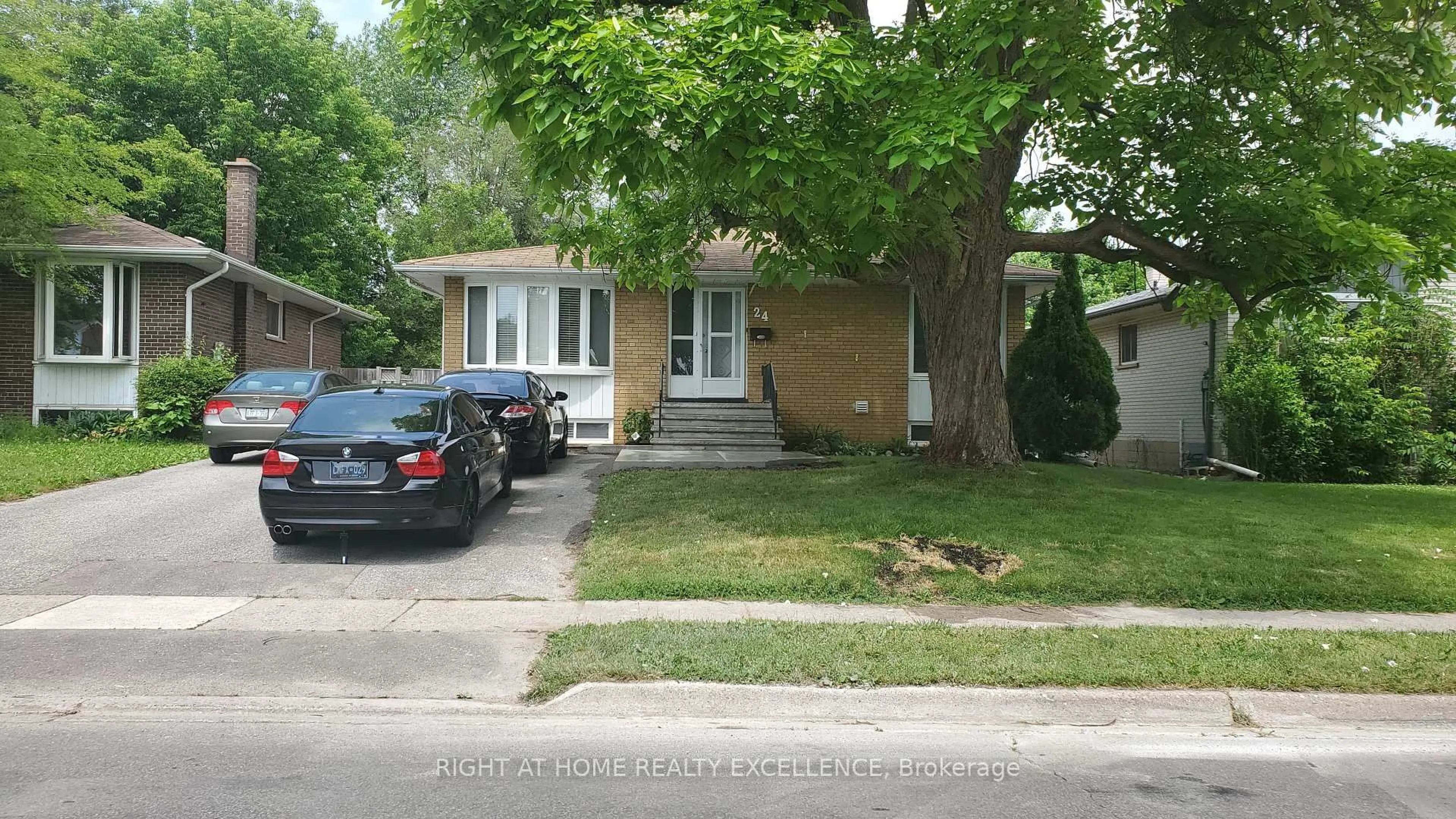Home with brick exterior material, street for 24 Flowertown Ave, Brampton Ontario L6X 2K2