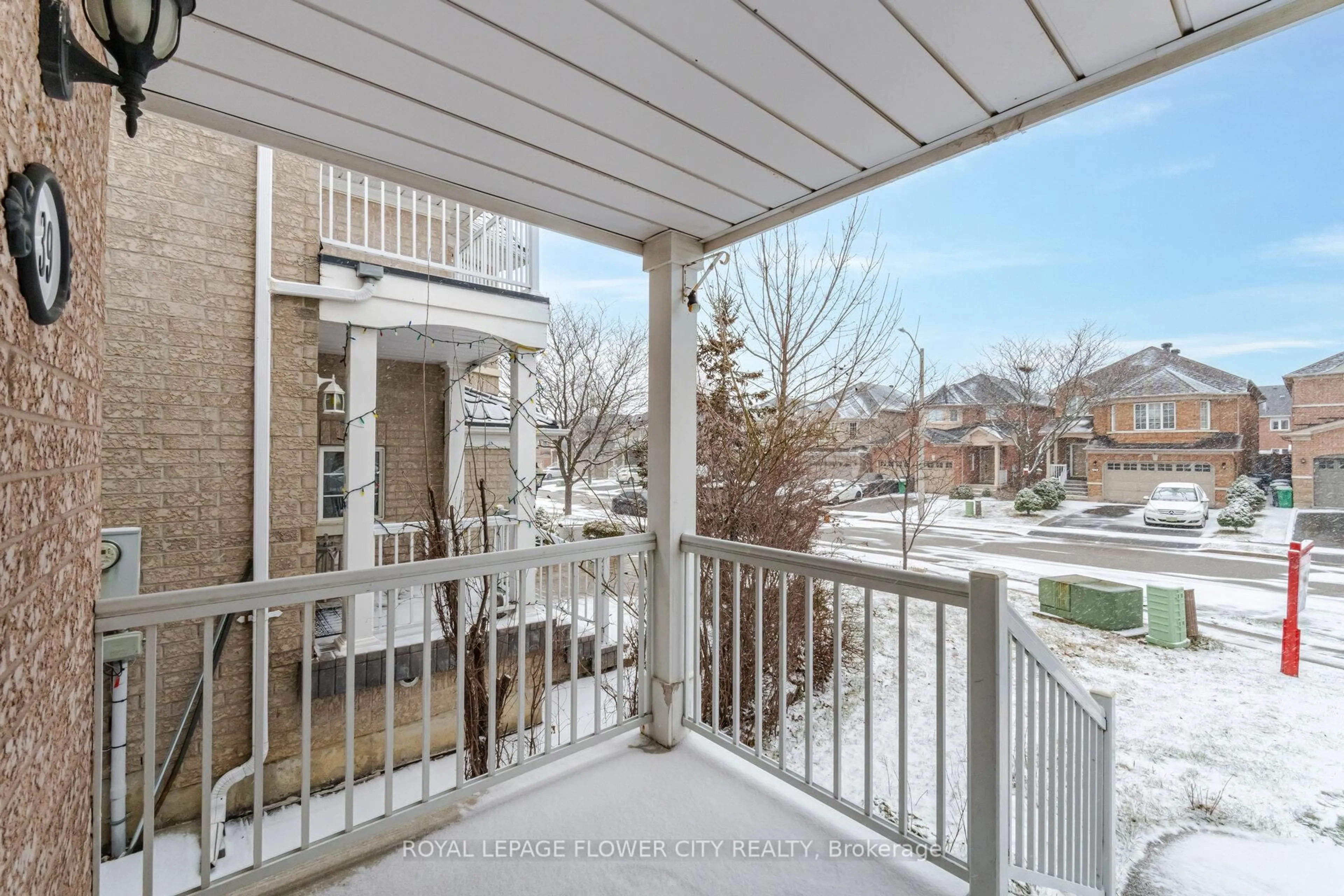 Unknown for 39 Culture Cres, Brampton Ontario L6X 4X8