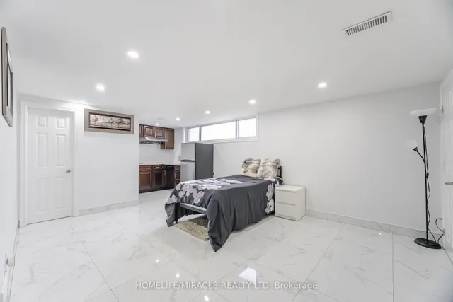Additional property image - 41 Bradstock Rd