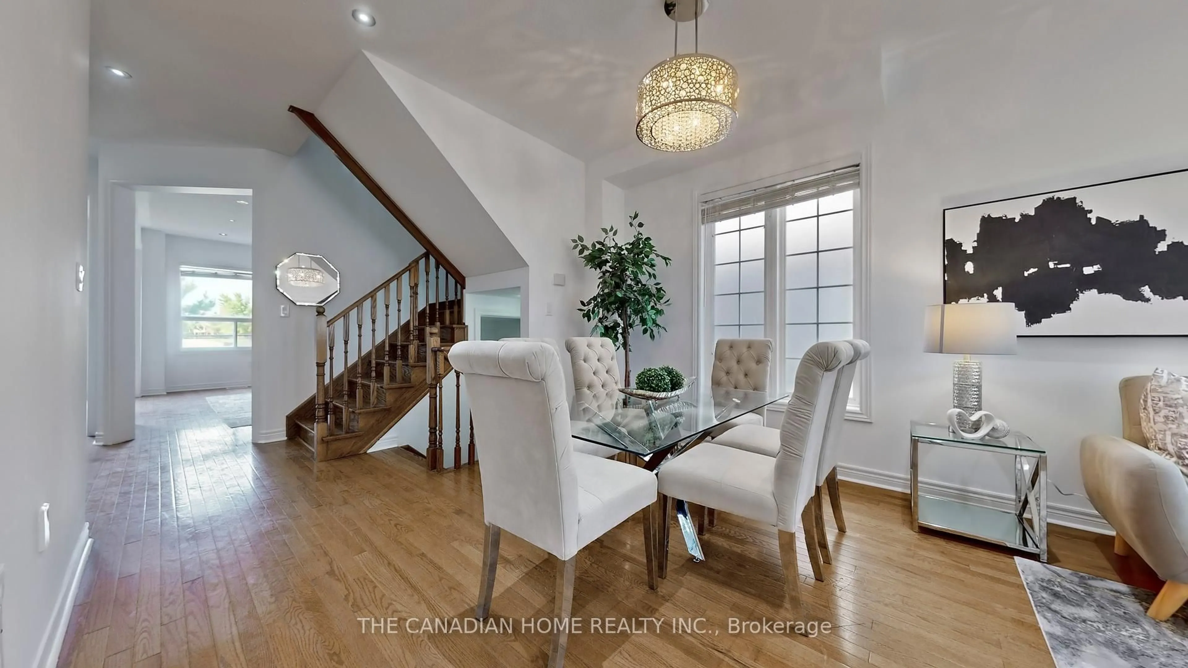 Dining room, wood/laminate floor for 160 Fairwood Circ, Brampton Ontario L6R 0X3
