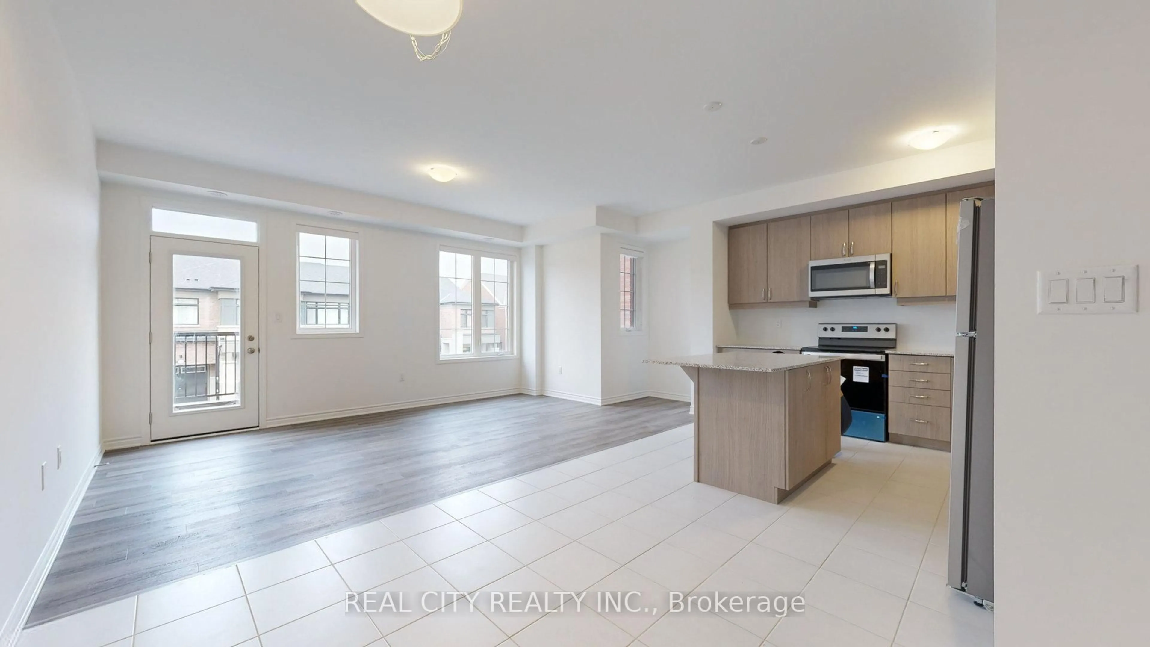 Unknown for 11 Keppel Circ, Brampton Ontario L7A 5K4