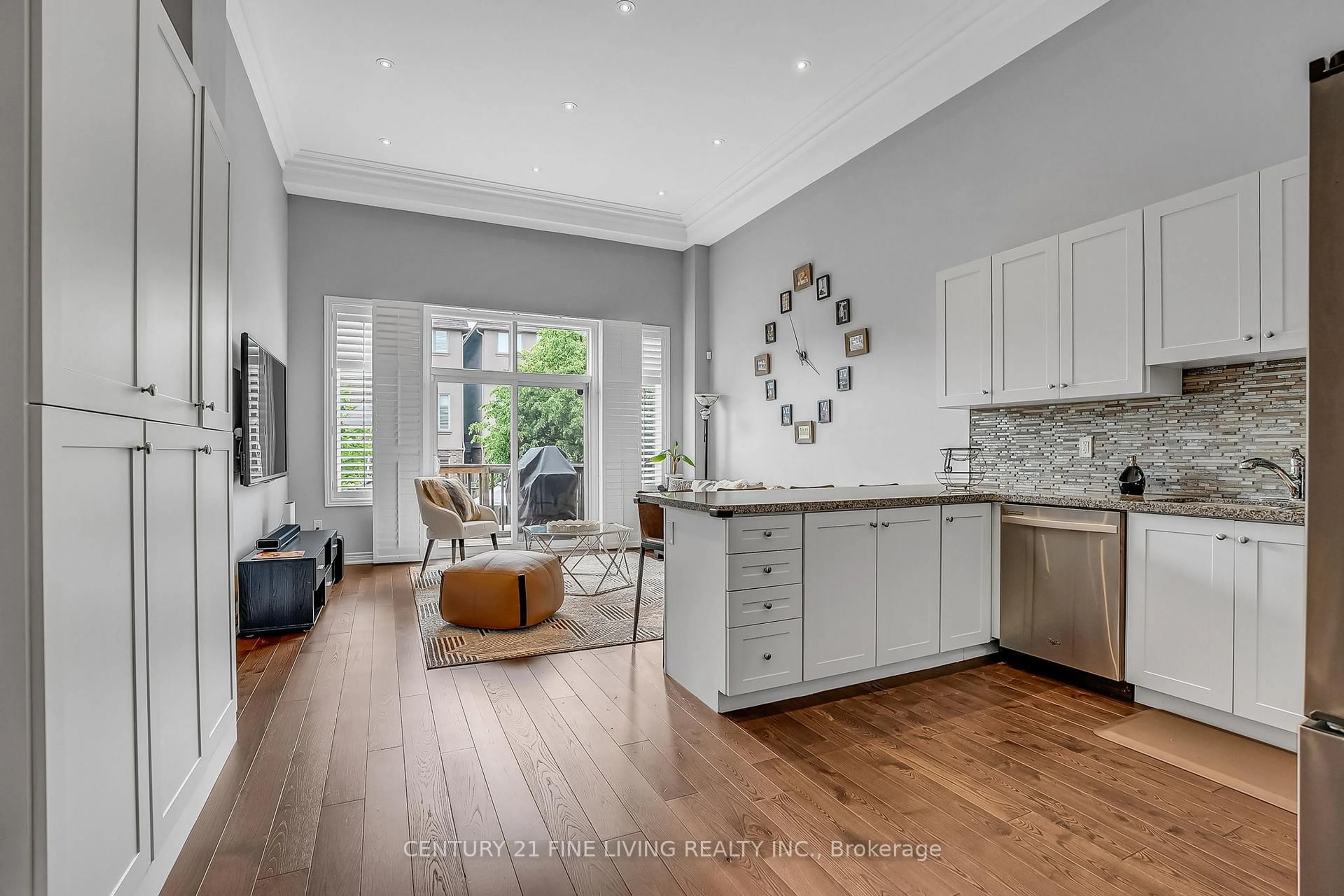 Open concept kitchen, unknown for 59A Westona St, Toronto Ontario M6N 5H3