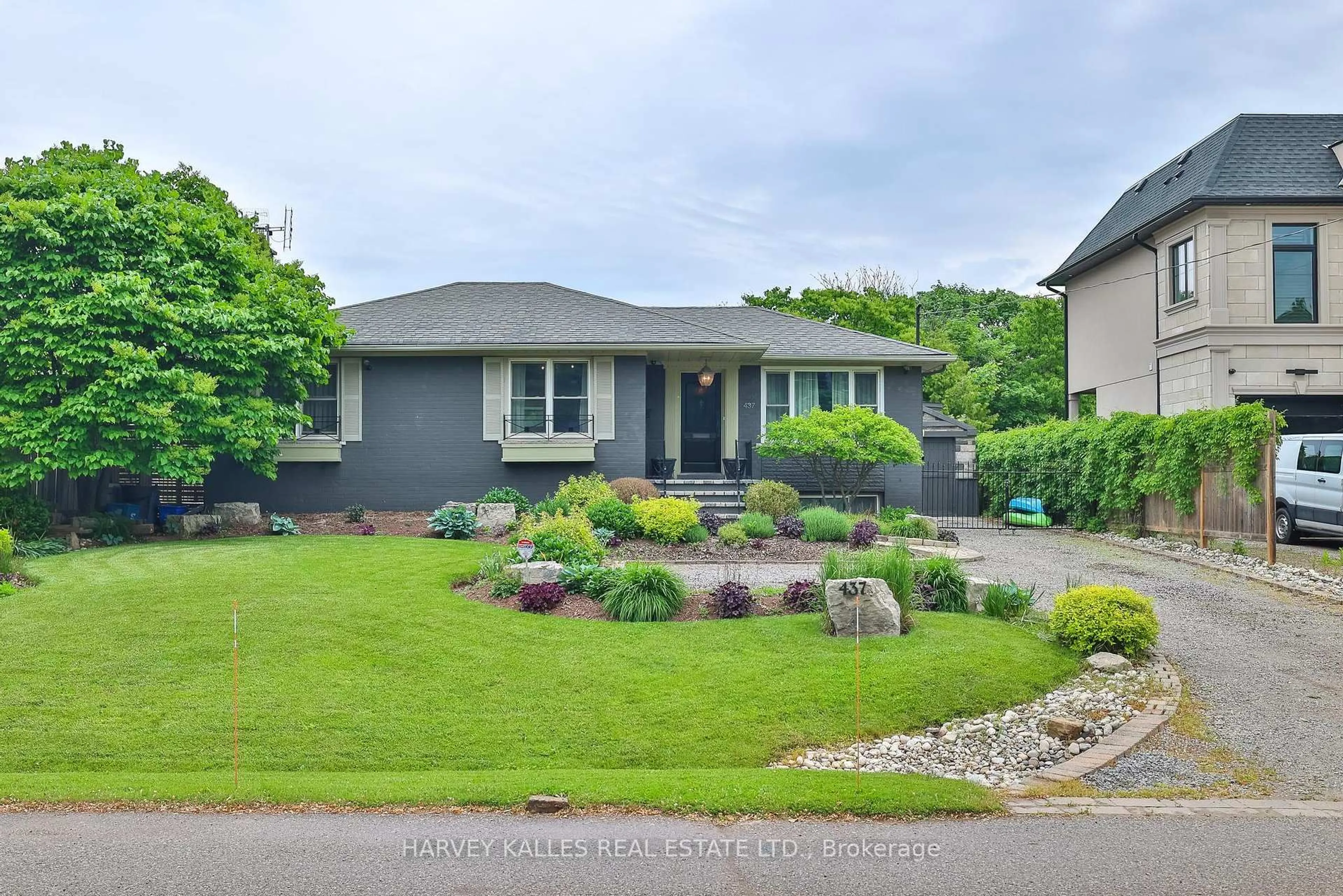 Unknown for 437 Seaton Dr, Oakville Ontario L6L 3Y3