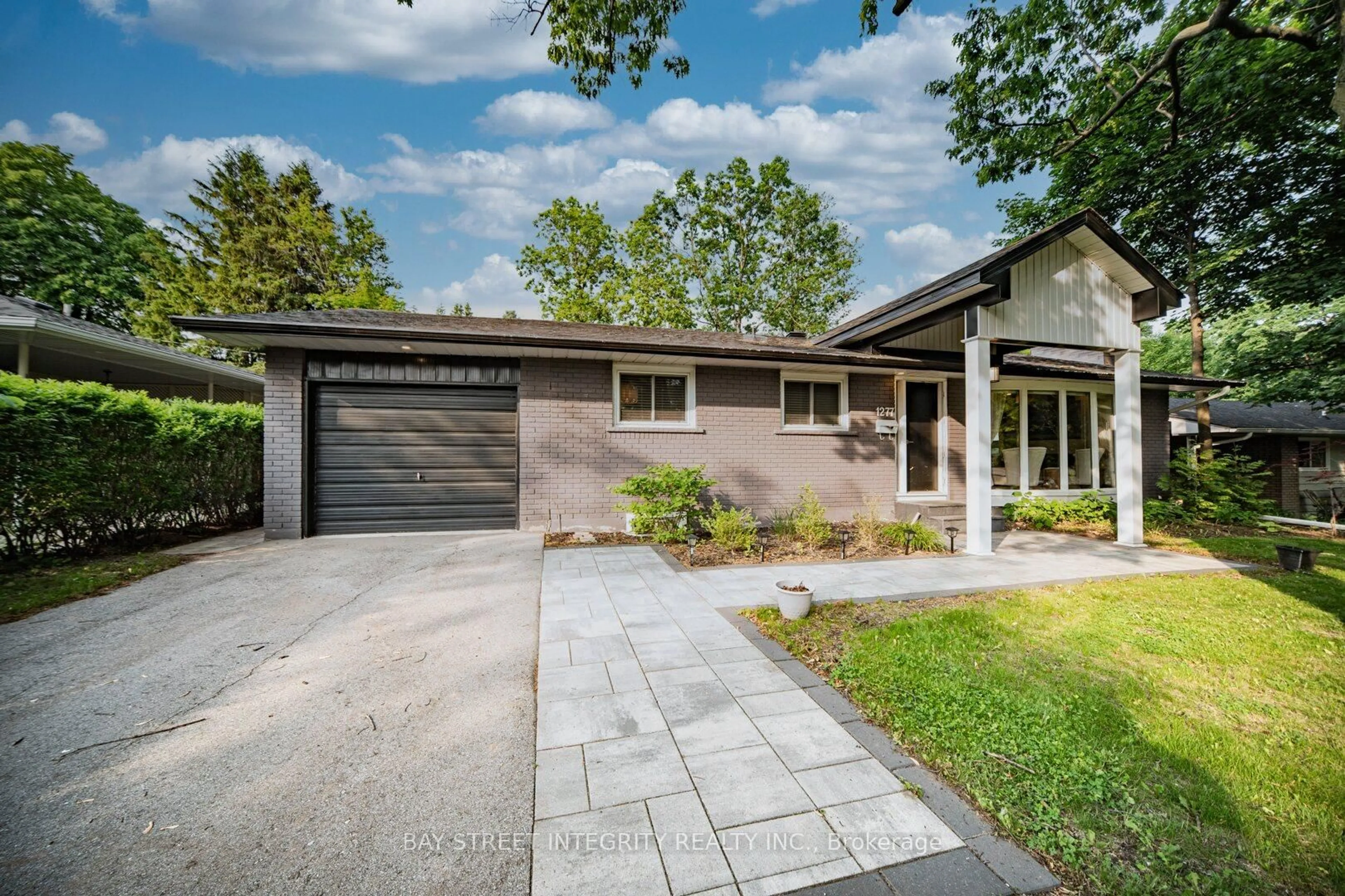Home with brick exterior material, street for 1277 Gainsborough Dr, Oakville Ontario L6H 2H5