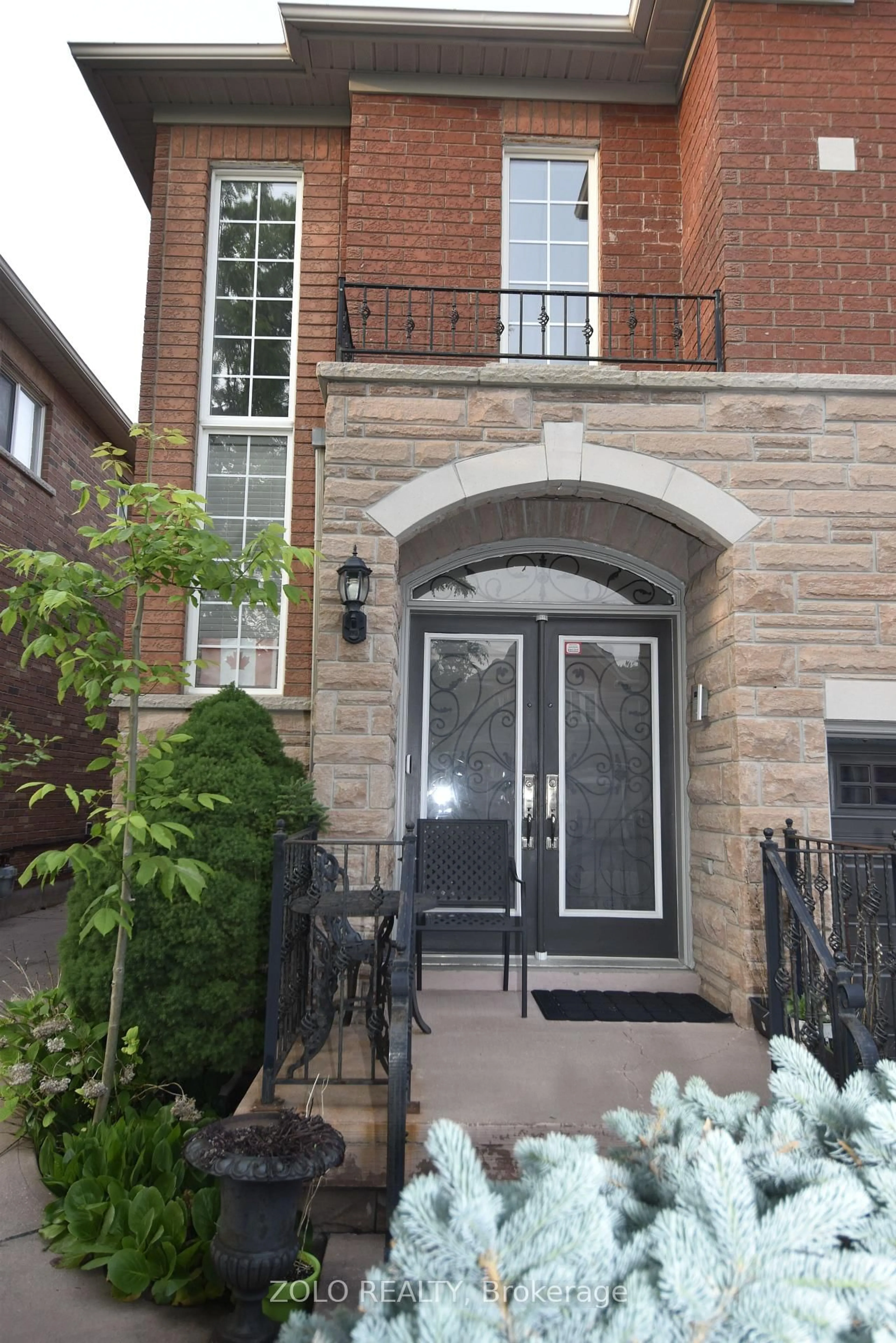 Unknown for 22 Showboat Cres, Brampton Ontario L6V 4R5