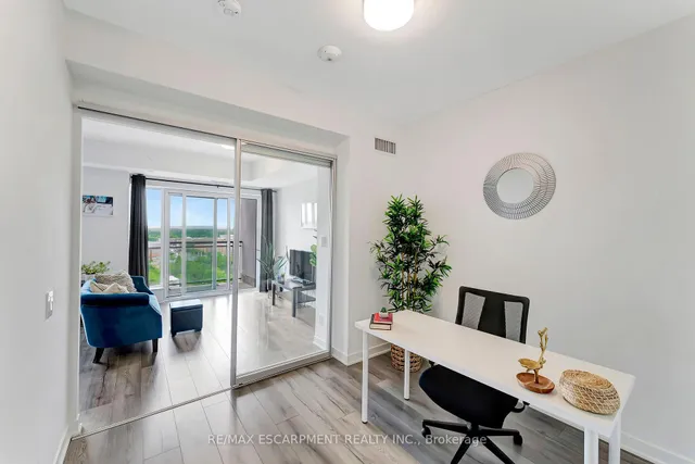 Additional property image - 405 Dundas St Unit 702