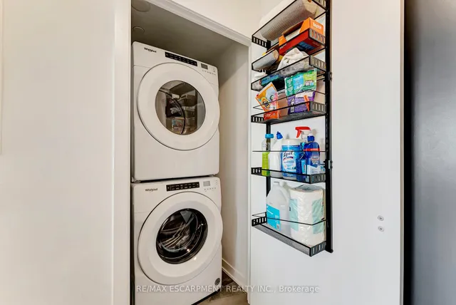Additional property image - 405 Dundas St Unit 702