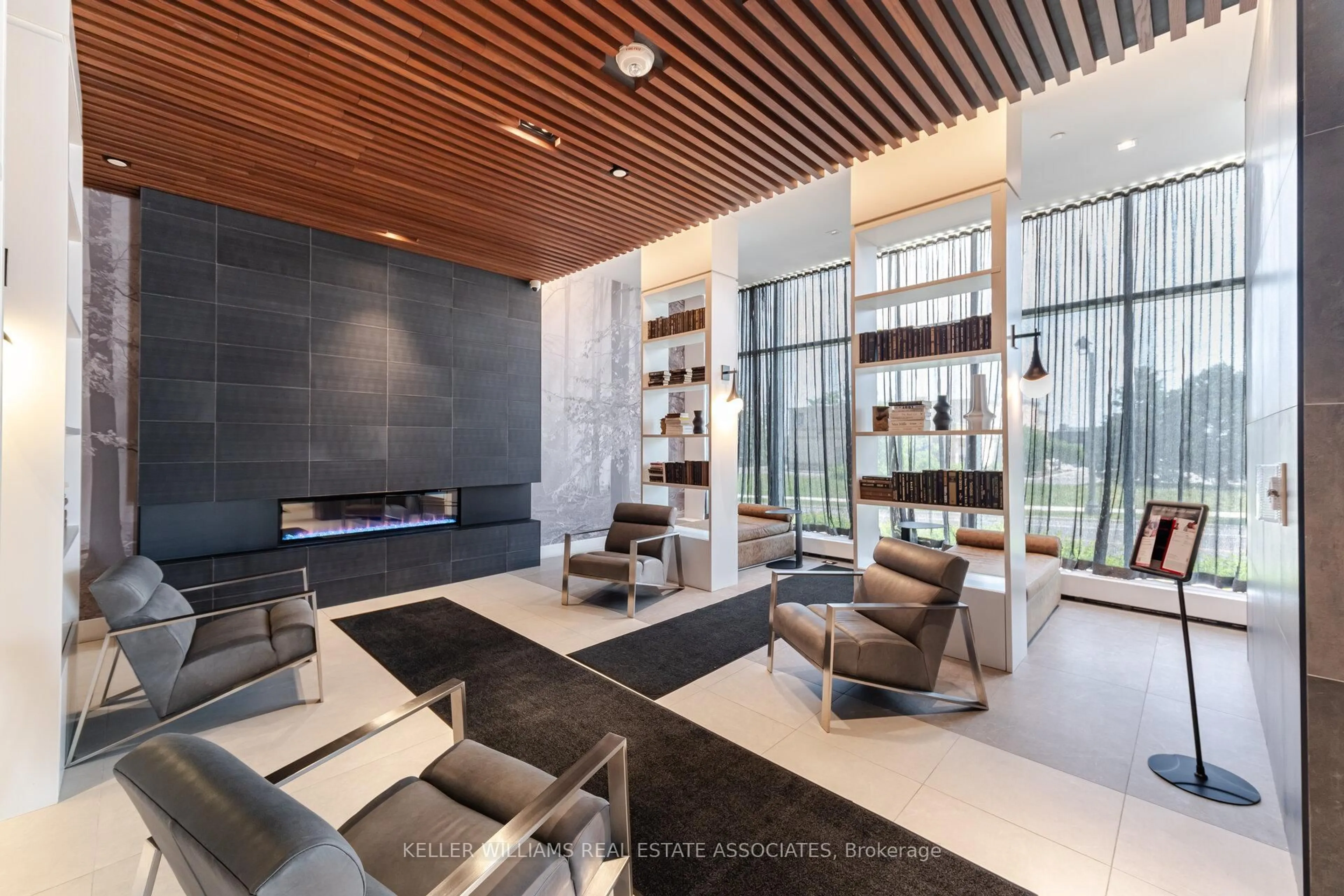 Lobby for 297 Oak Walk Dr #2003, Oakville Ontario L6H 3R6