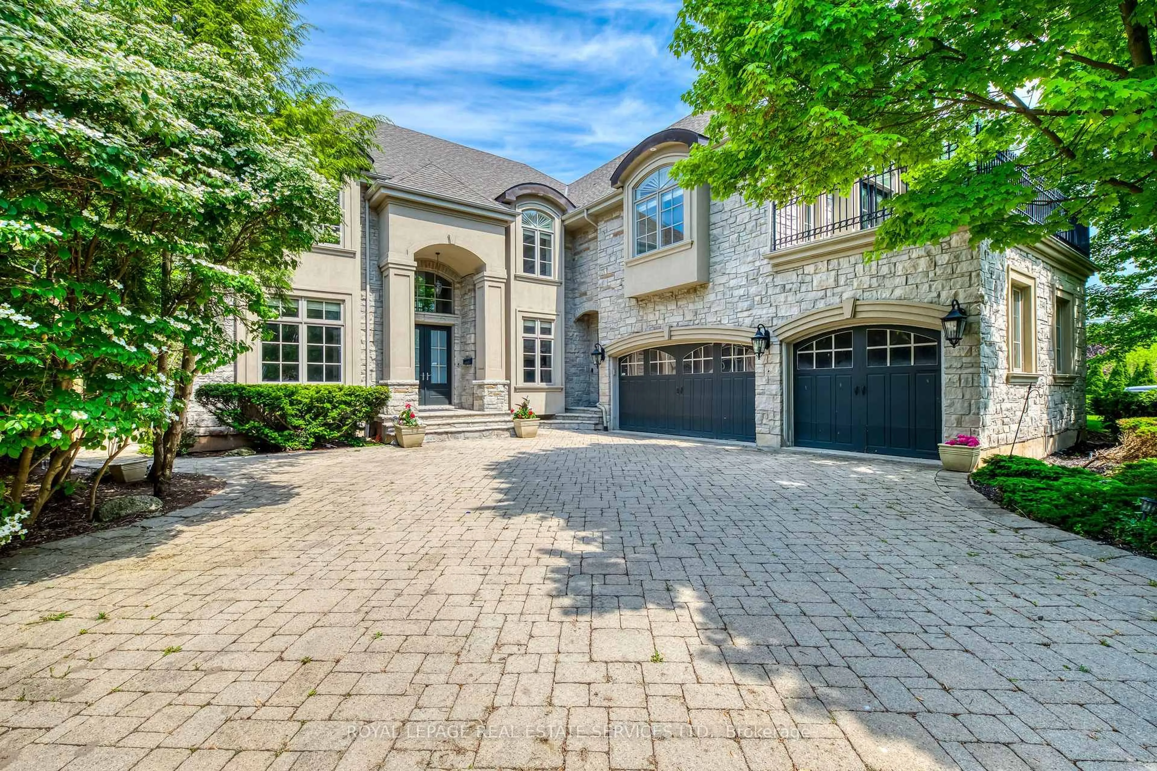 Home with brick exterior material, street for 3341 Lakeshore Rd, Burlington Ontario L7N 1B1