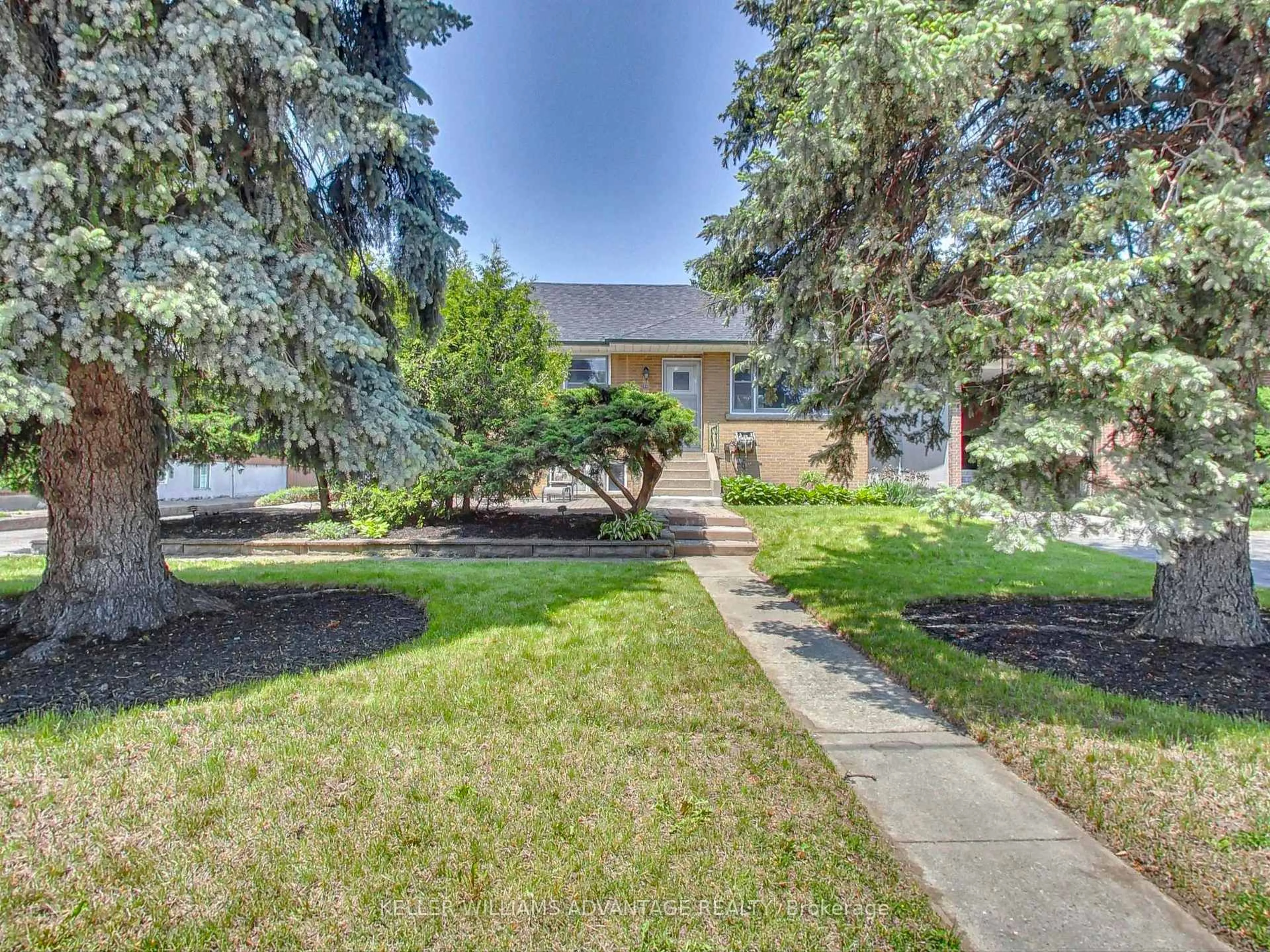 Unknown for 34 Glen Belle Cres, Toronto Ontario M6A 1S3