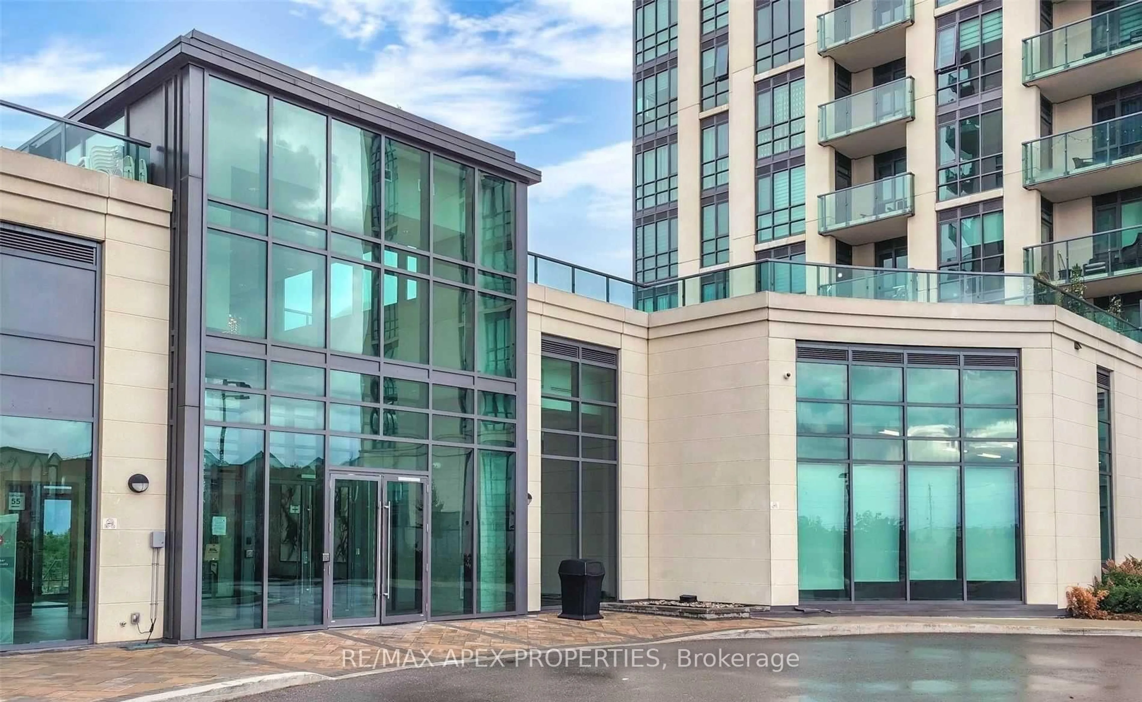 Indoor foyer for 65 Yorkland Blvd #708, Brampton Ontario L6P 4M5