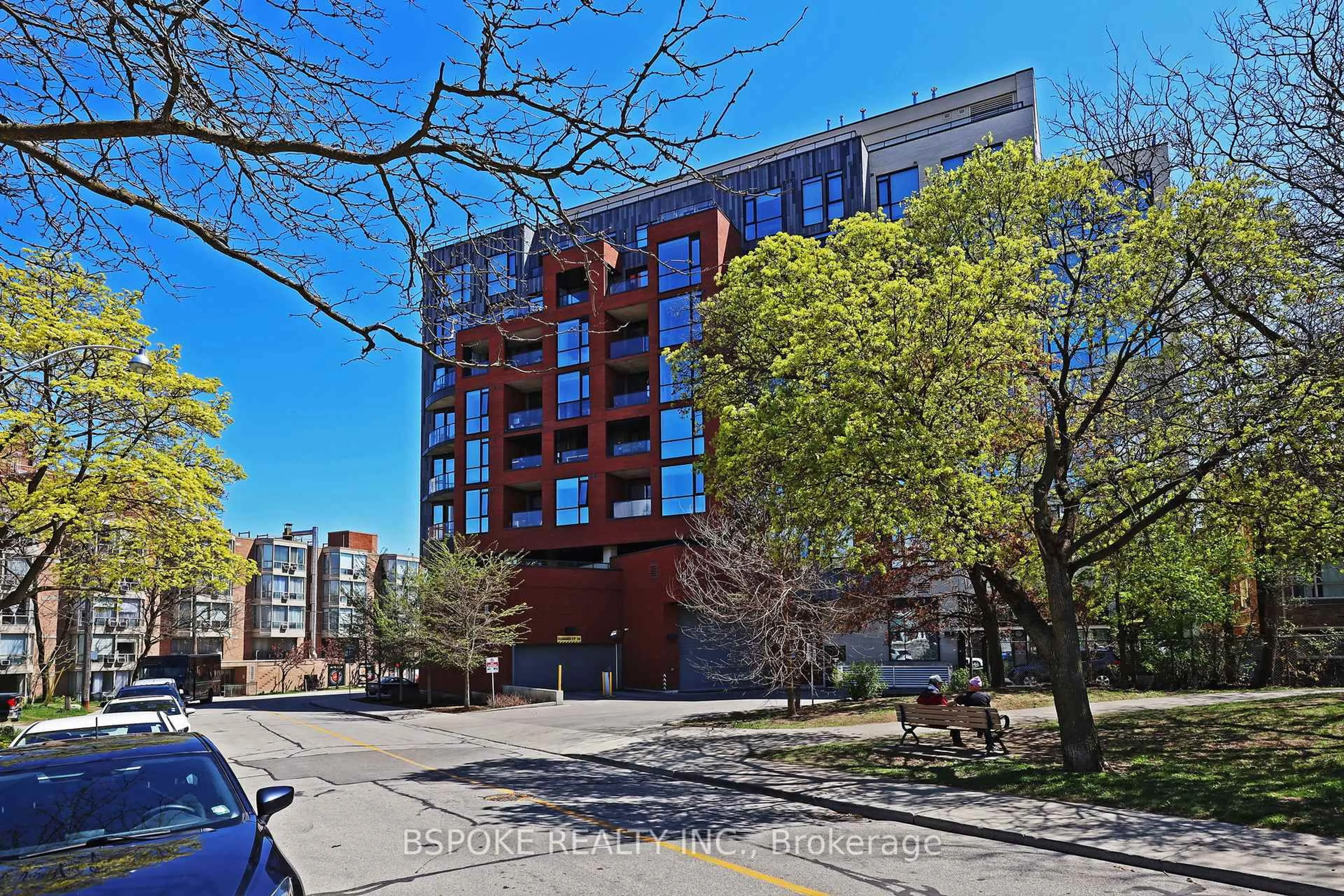 A pic from outside/outdoor area/front of a property/back of a property/a pic from drone, building for 2118 Bloor St #501, Toronto Ontario M6S 0A6