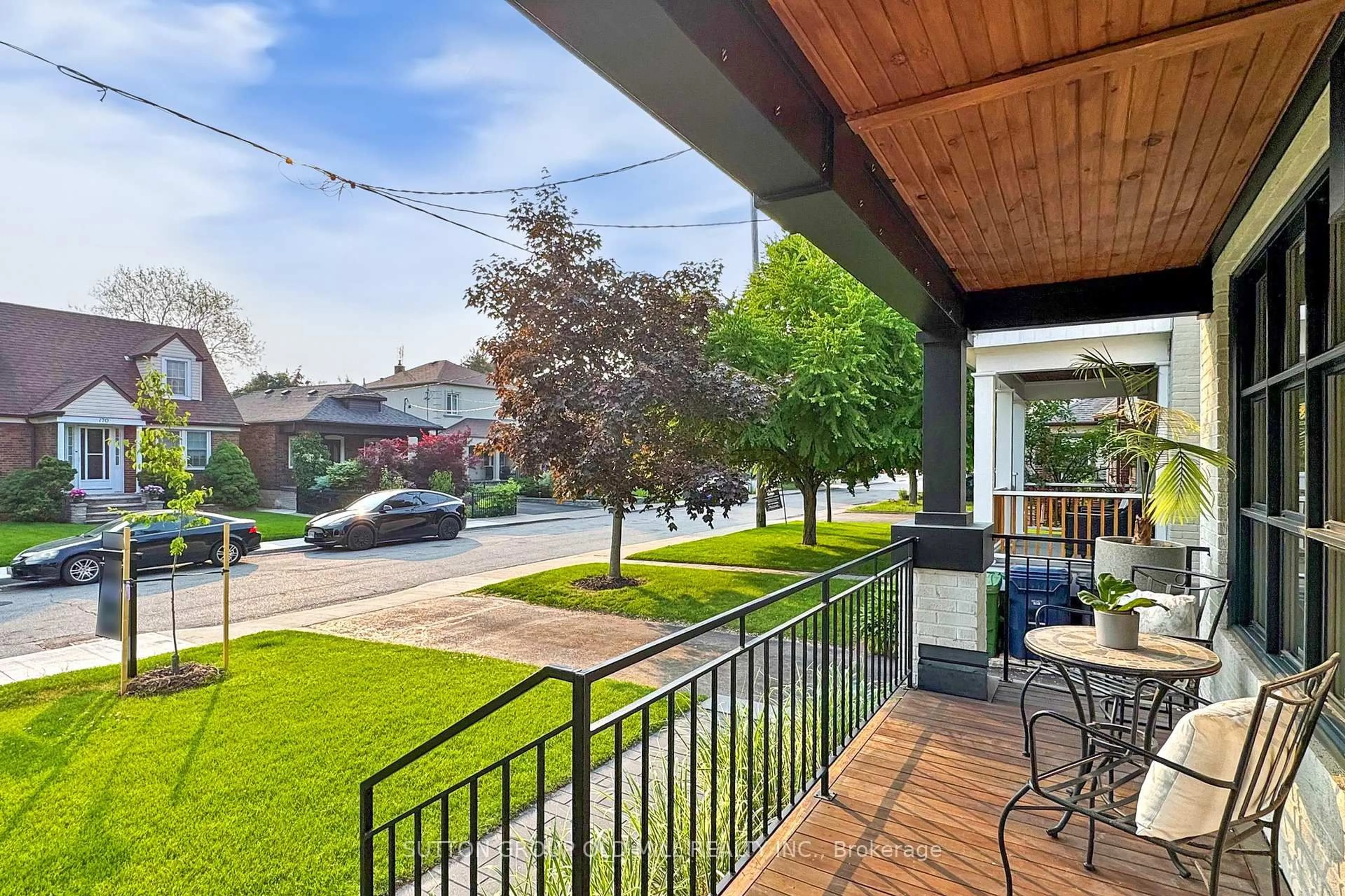 Patio, street for 171 Brookside Ave, Toronto Ontario M6S 4G8