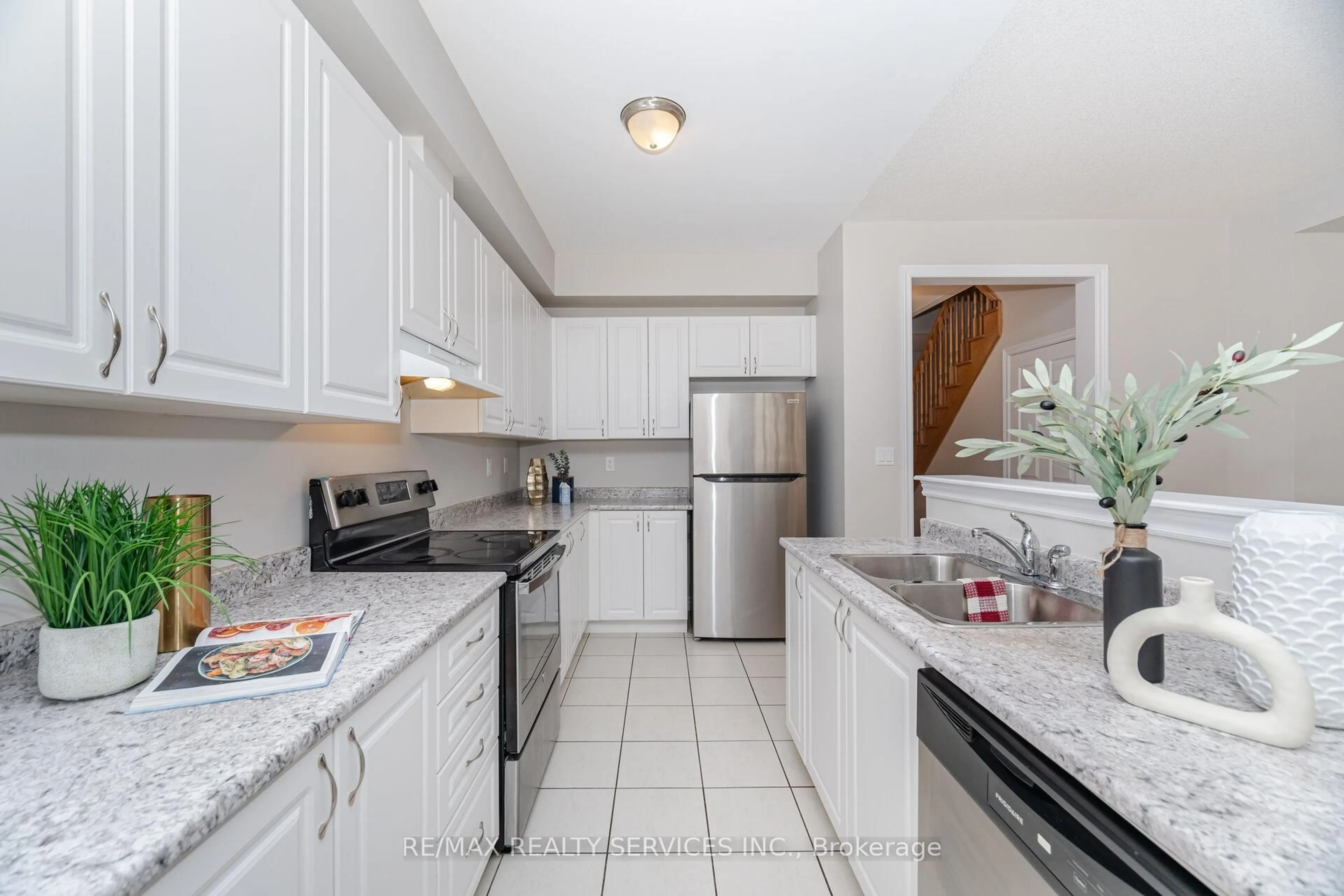 Unknown for 93 Royal Fern Cres, Caledon Ontario L7C 4G9