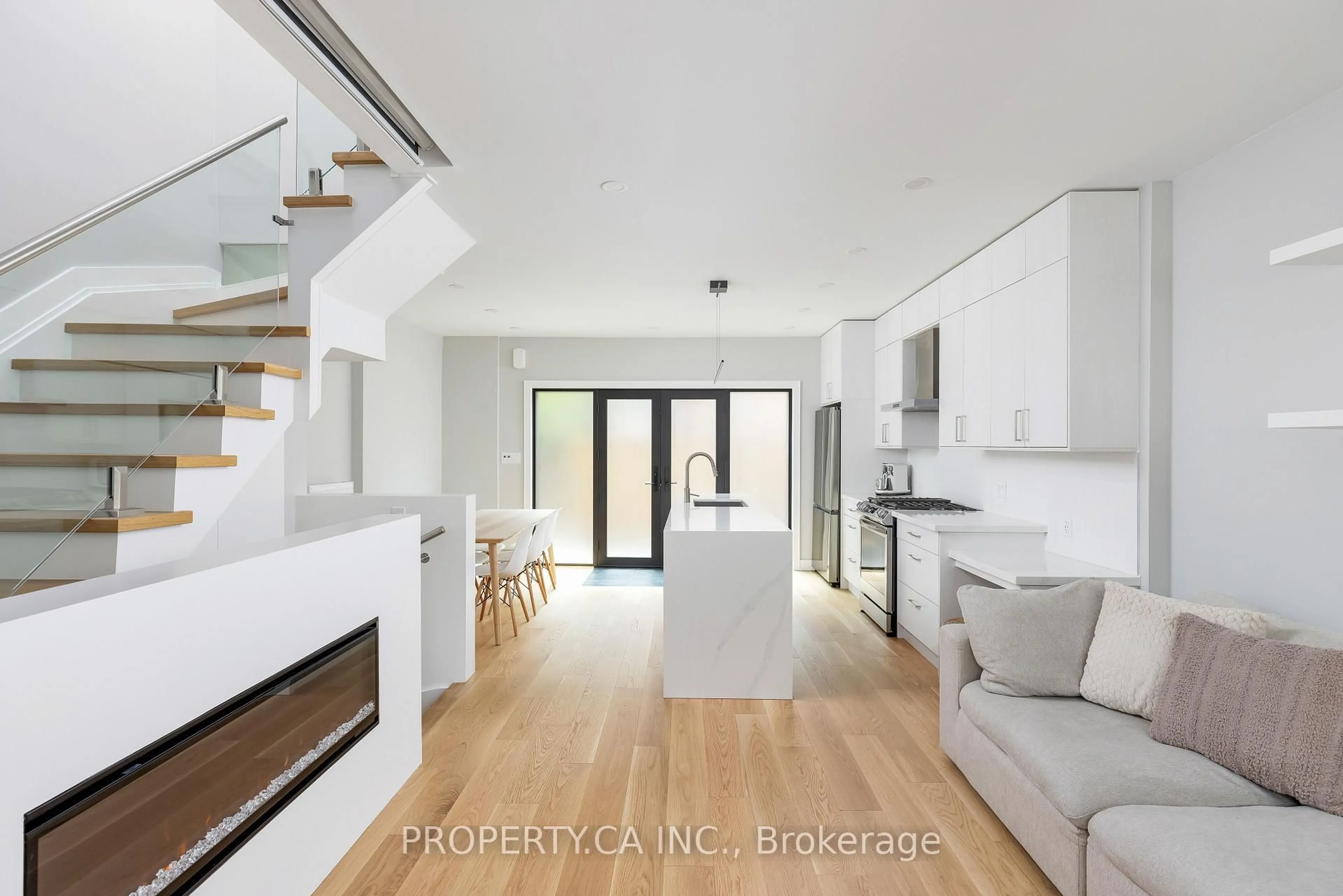 Open concept kitchen, unknown for 80 Marion St, Toronto Ontario M6R 1E7