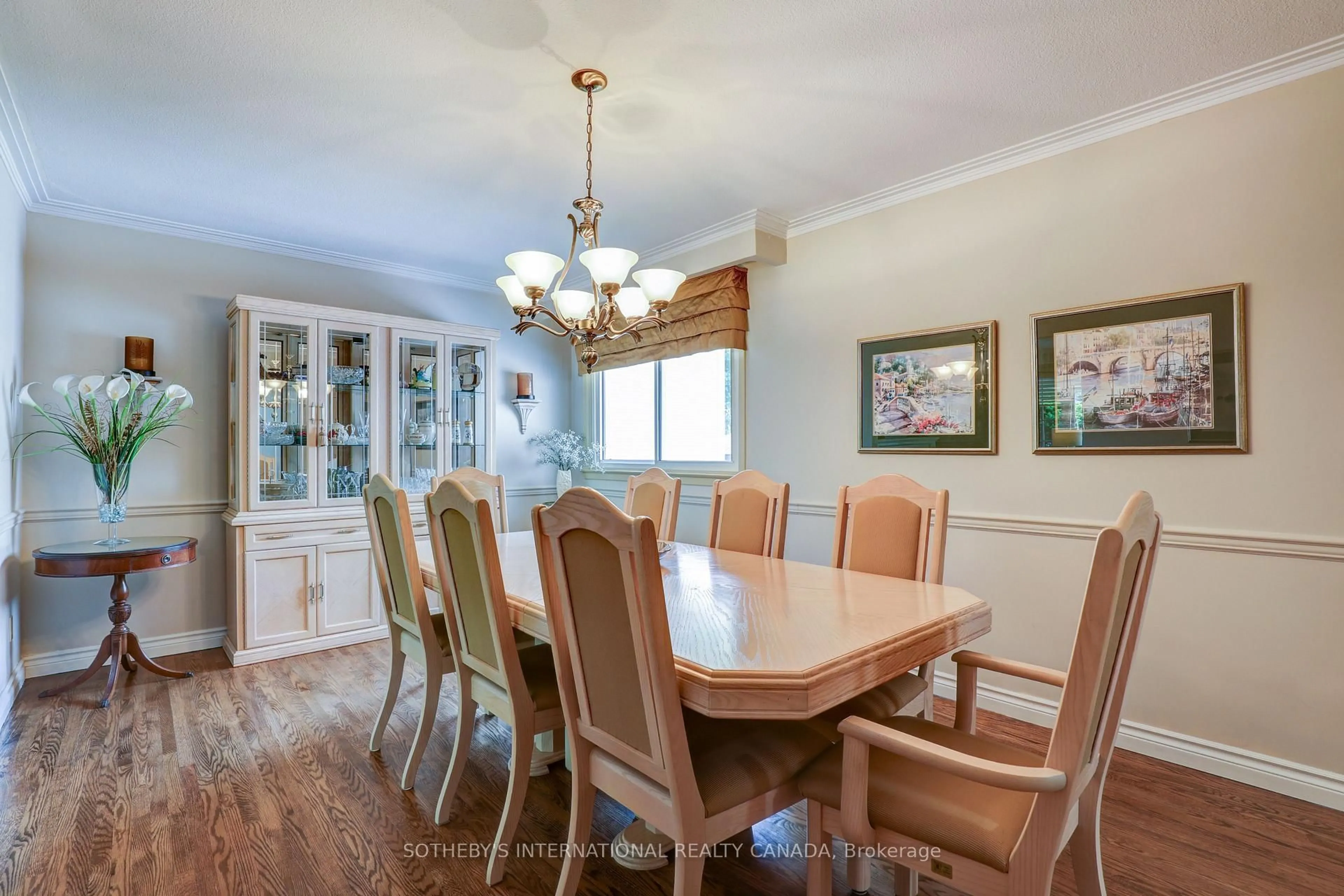 Dining room, wood/laminate floor for 8 Hunting Rdge, Toronto Ontario M9R 1B5