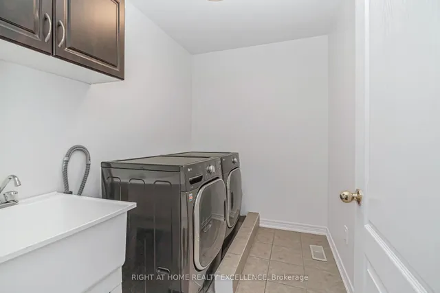 Additional image 32 of 32 Matthew Harrison St