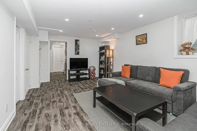 Additional image 35 of 32 Matthew Harrison St