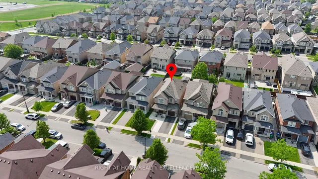 Primary image of 32 Matthew Harrison St