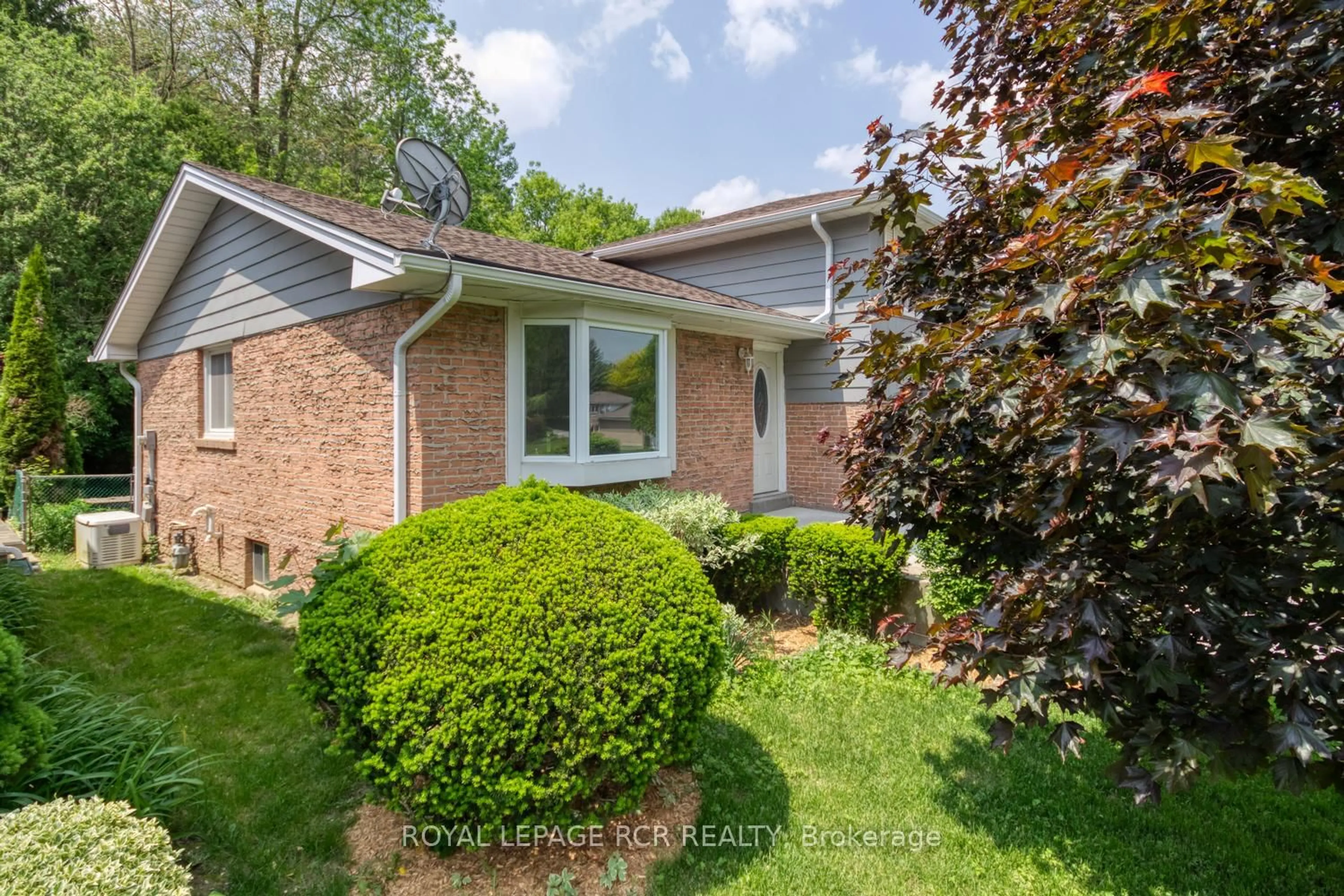 Home with brick exterior material, street for 143 Connaught Cres, Caledon Ontario L7E 2S5