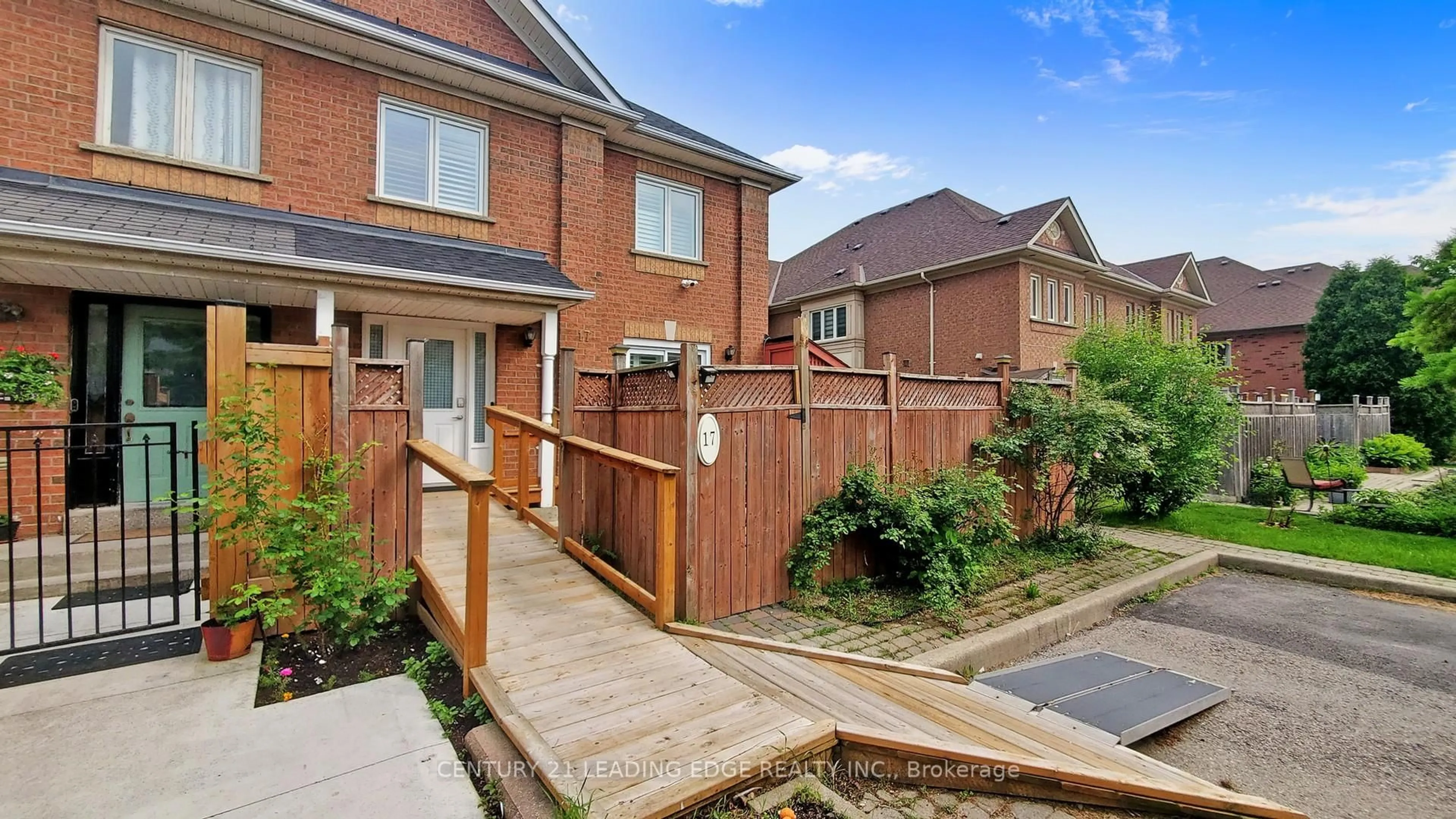 Unknown for 17 Pressed Brick Dr, Brampton Ontario L6V 4K3