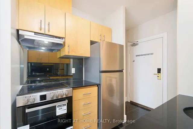 Additional image 6 of 2737 Keele St Unit 227
