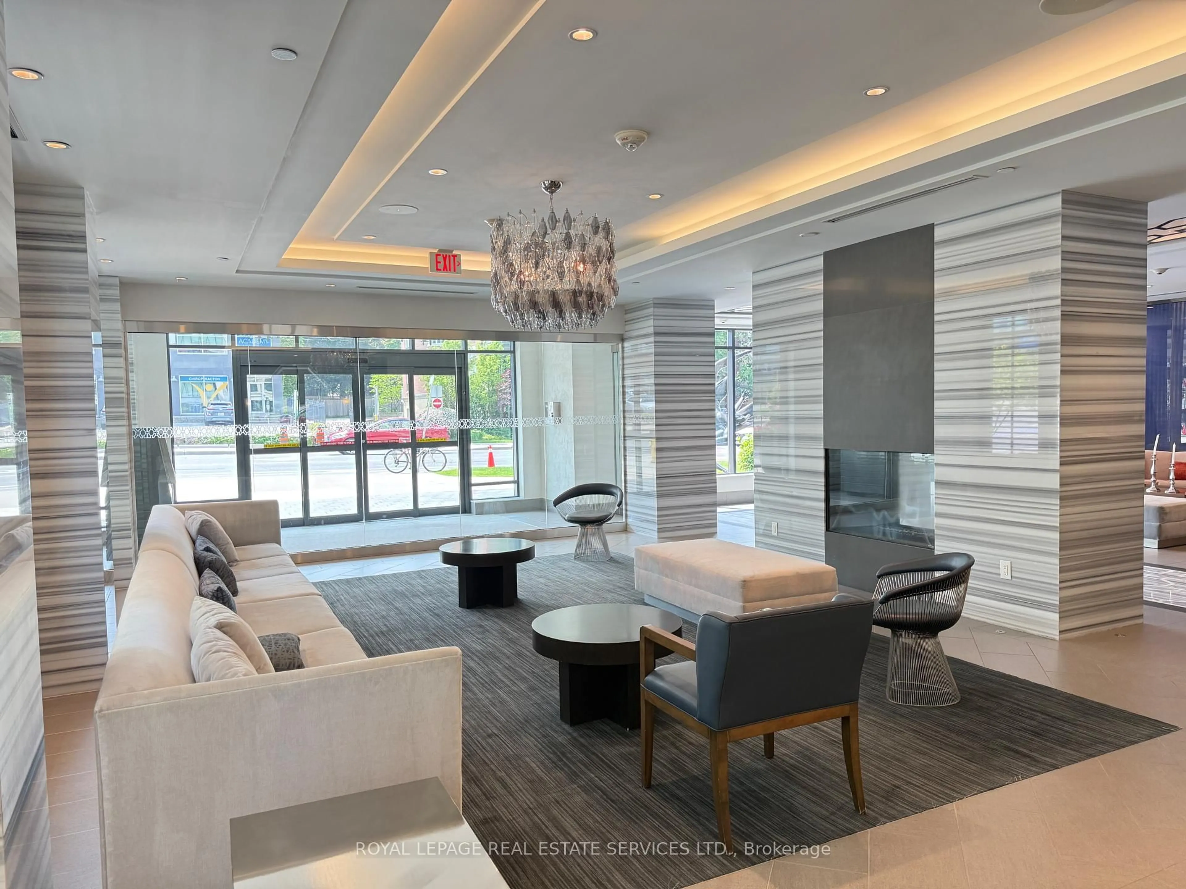 Lobby for 2 Old Mill Dr #224, Toronto Ontario M6S 0A2