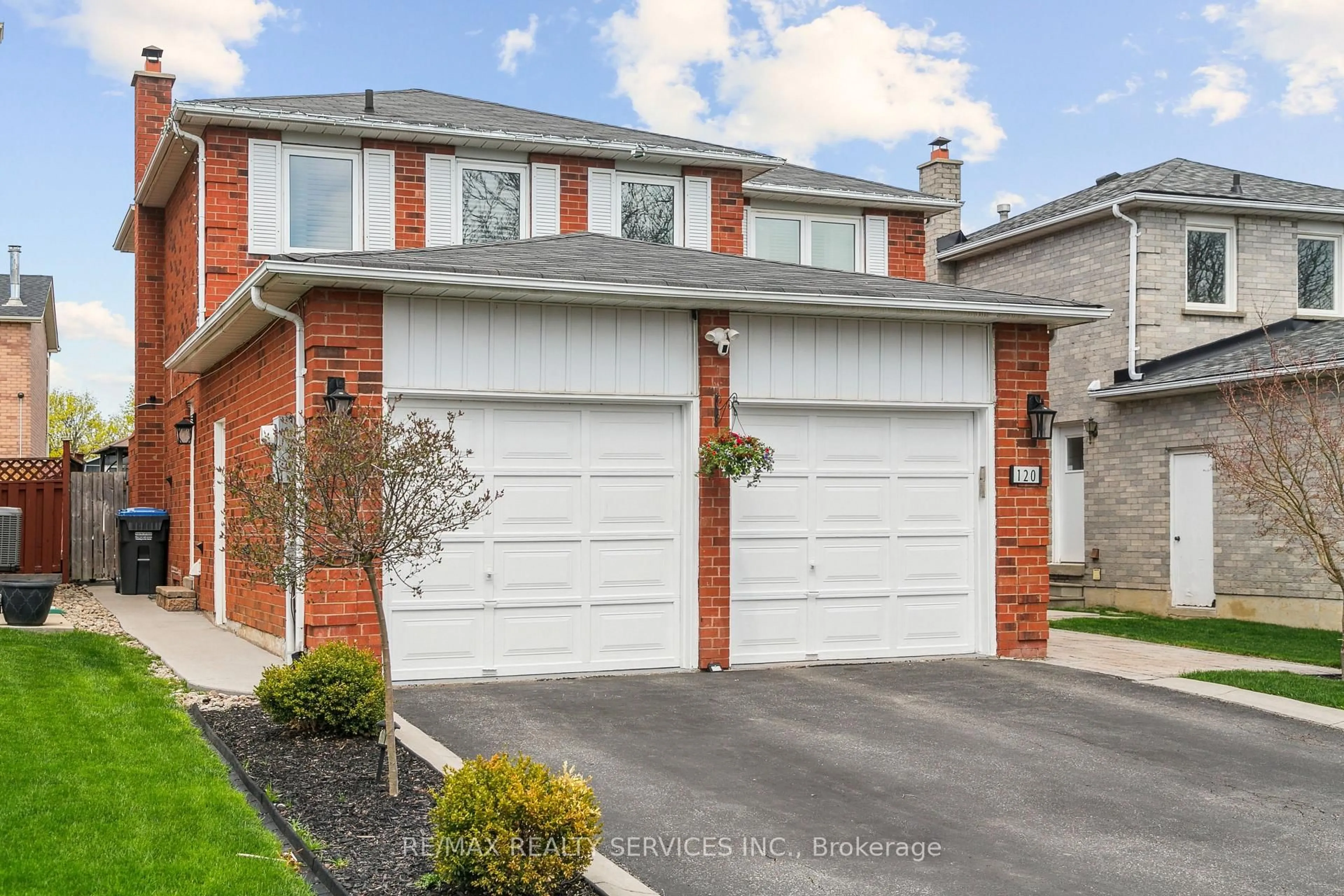 Home with brick exterior material, street for 120 Flowertown Ave, Brampton Ontario L6X 3Y6