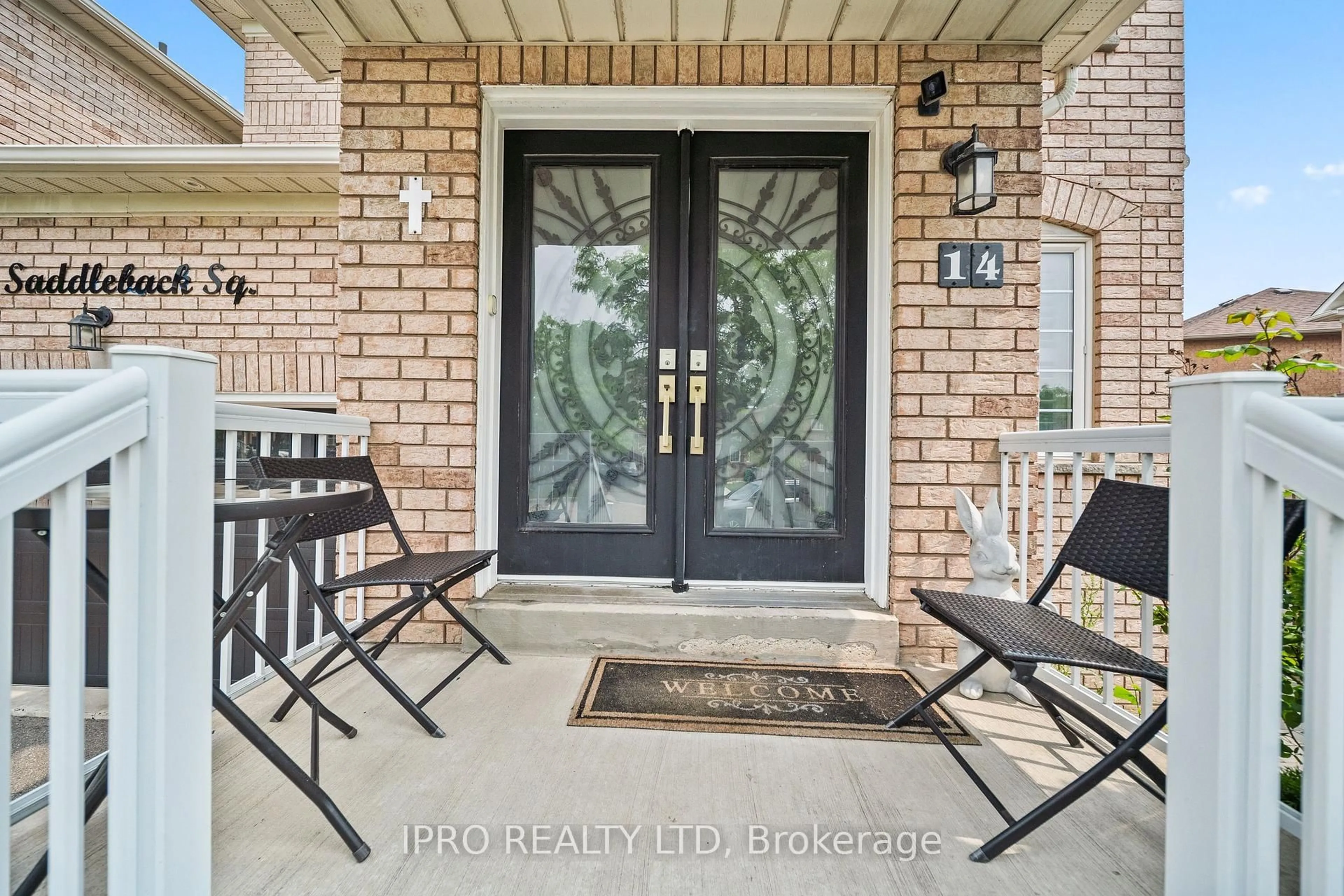 Indoor entryway for 14 Saddleback Sq, Brampton Ontario L6X 5C5