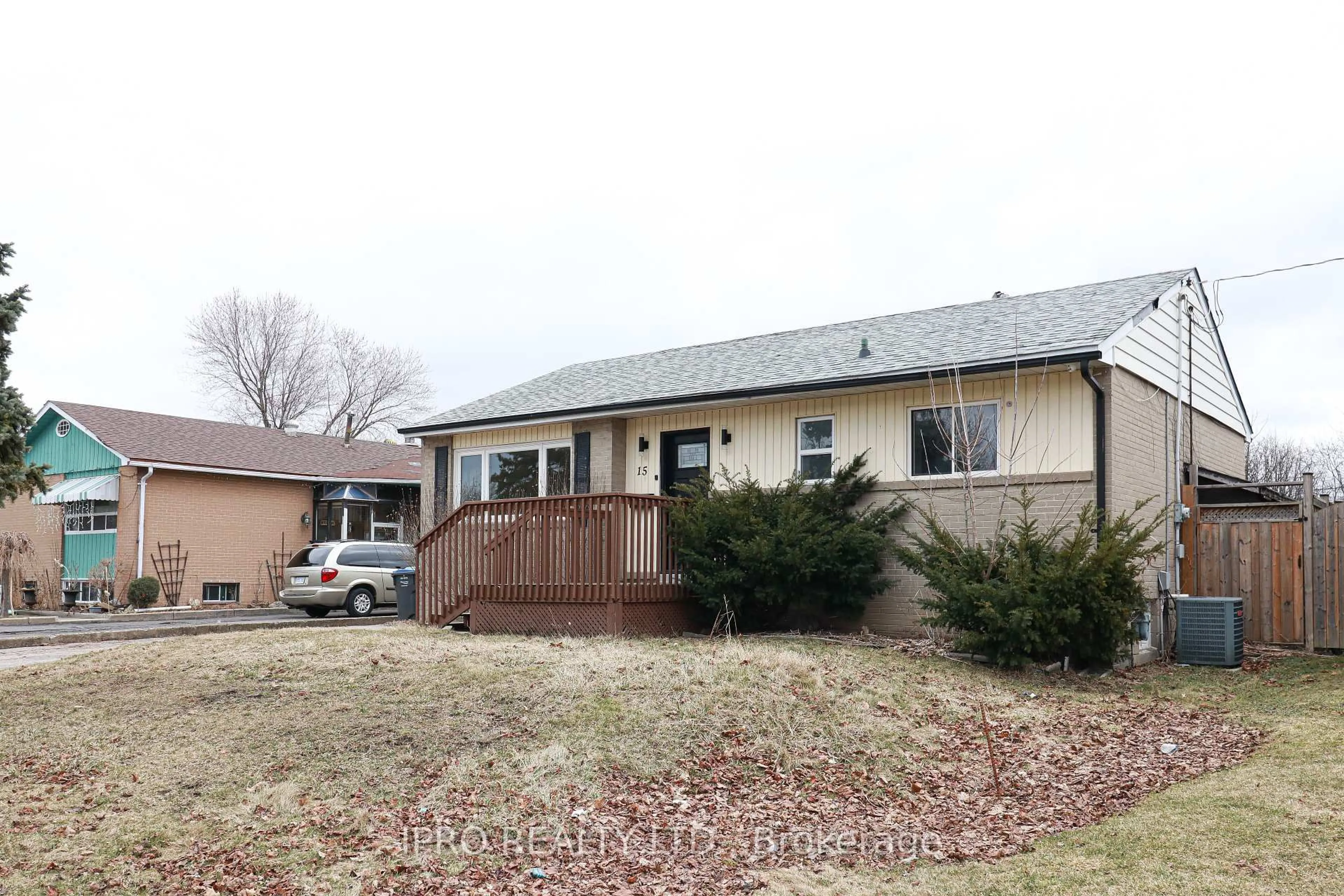 Unknown for 15 Golding Ave, Brampton Ontario L6W 1M5