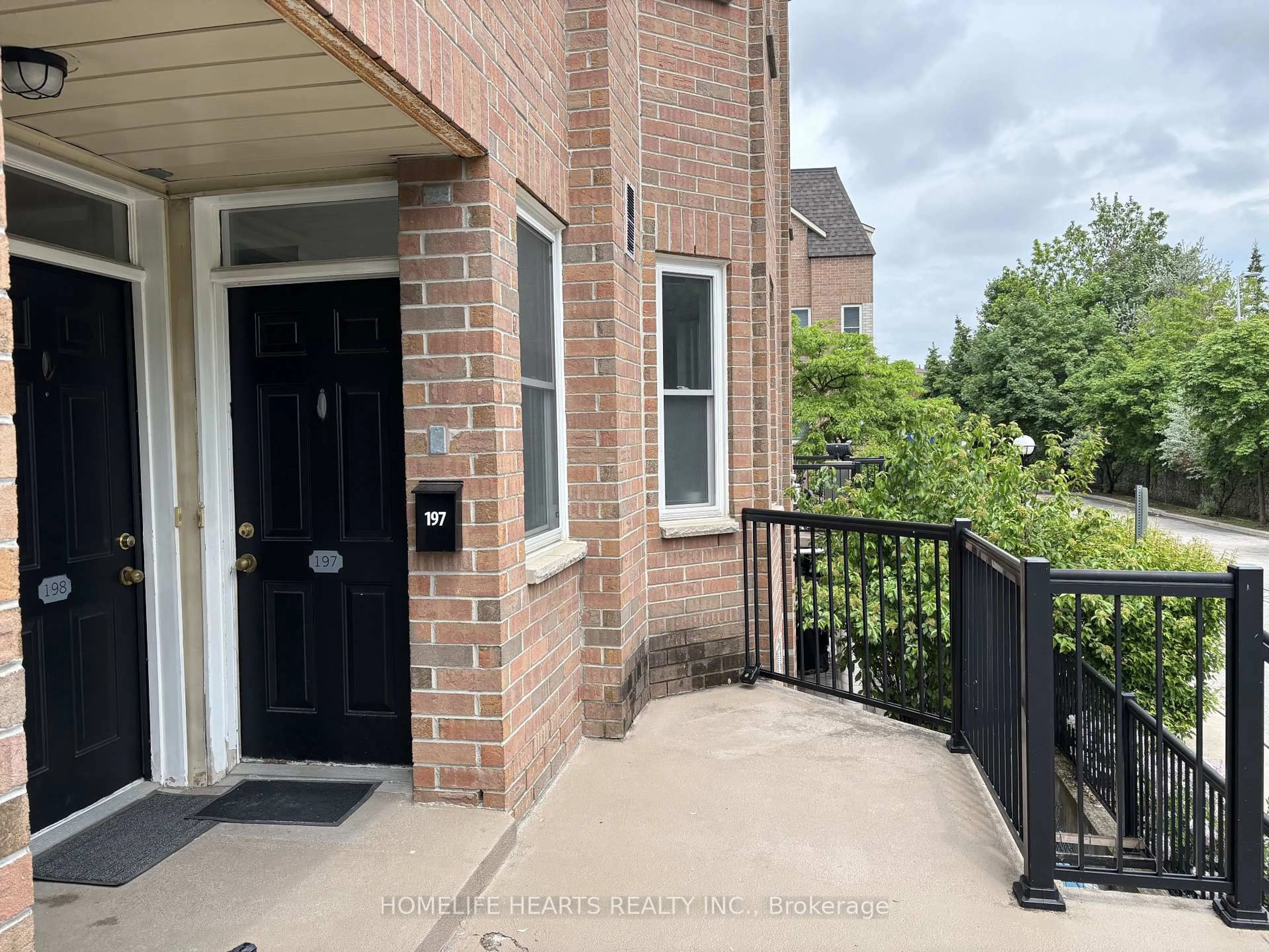 A pic from outside/outdoor area/front of a property/back of a property/a pic from drone, street for 760 Lawrence Ave #197, Toronto Ontario M6A 3E7