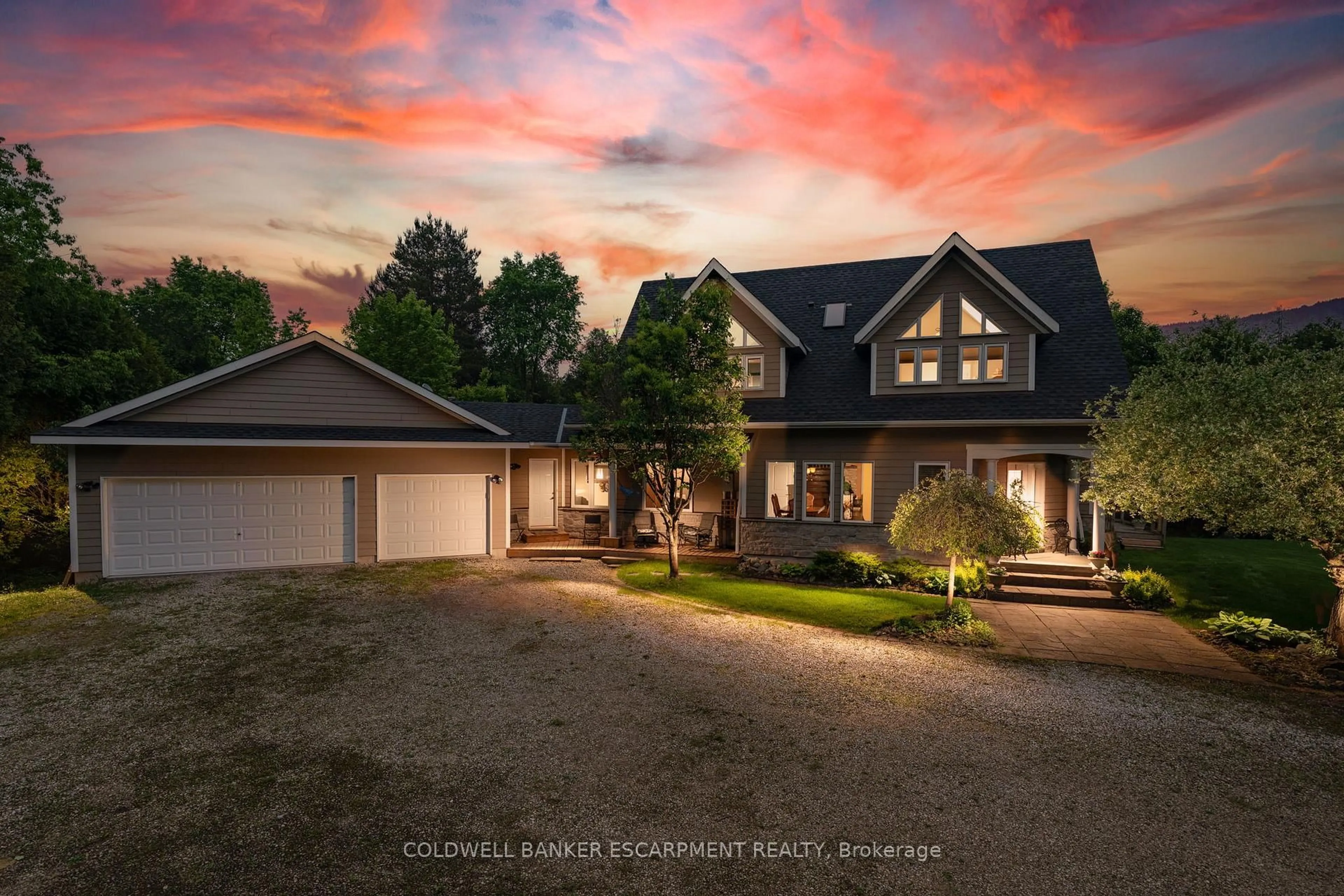 A pic from outside/outdoor area/front of a property/back of a property/a pic from drone, unknown for 13601 Guelph Line, Milton Ontario N0B 2K0