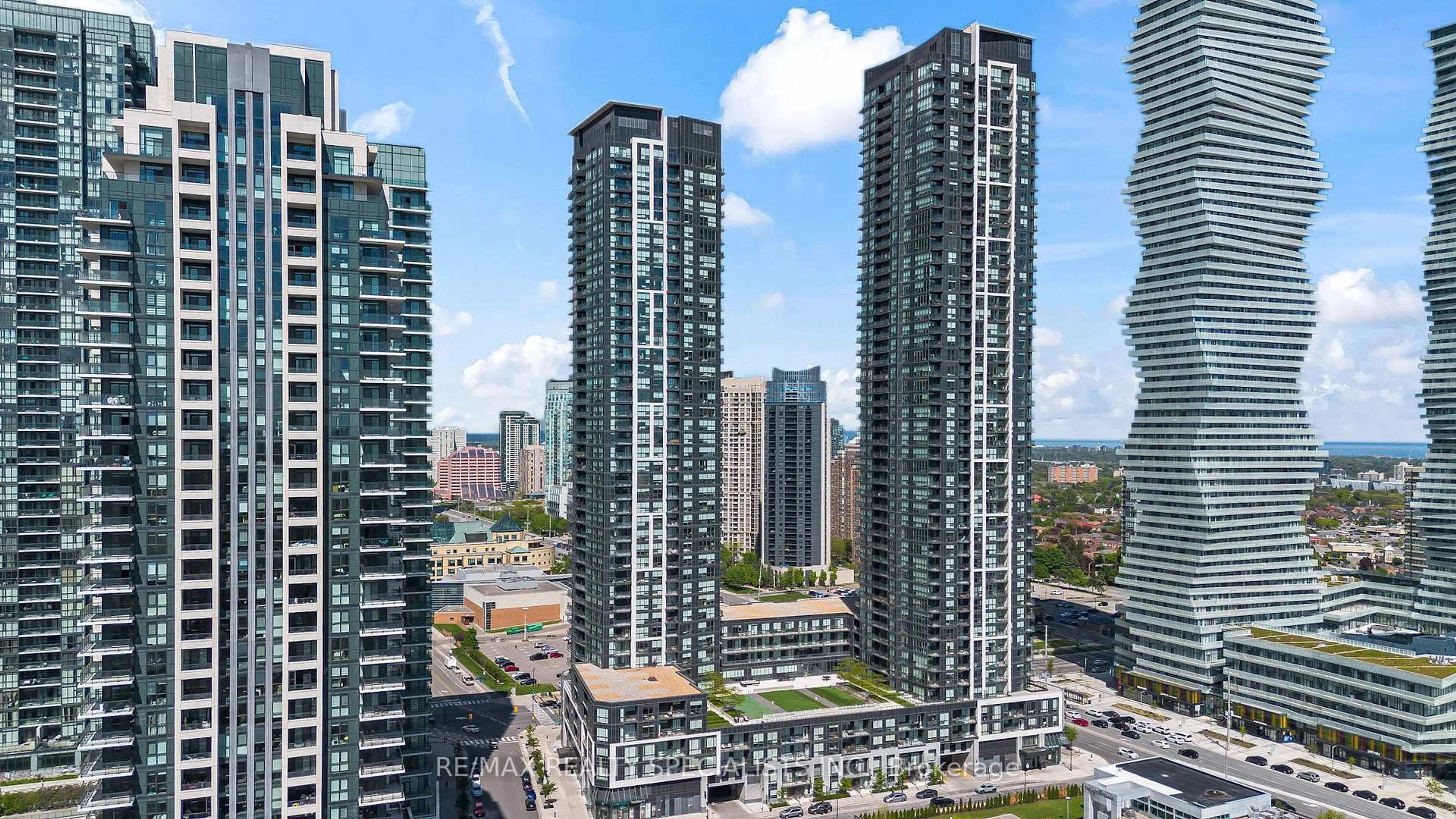 A pic from outside/outdoor area/front of a property/back of a property/a pic from drone, city buildings view from balcony for 510 Curran Pl #1403, Mississauga Ontario L5B 0J8