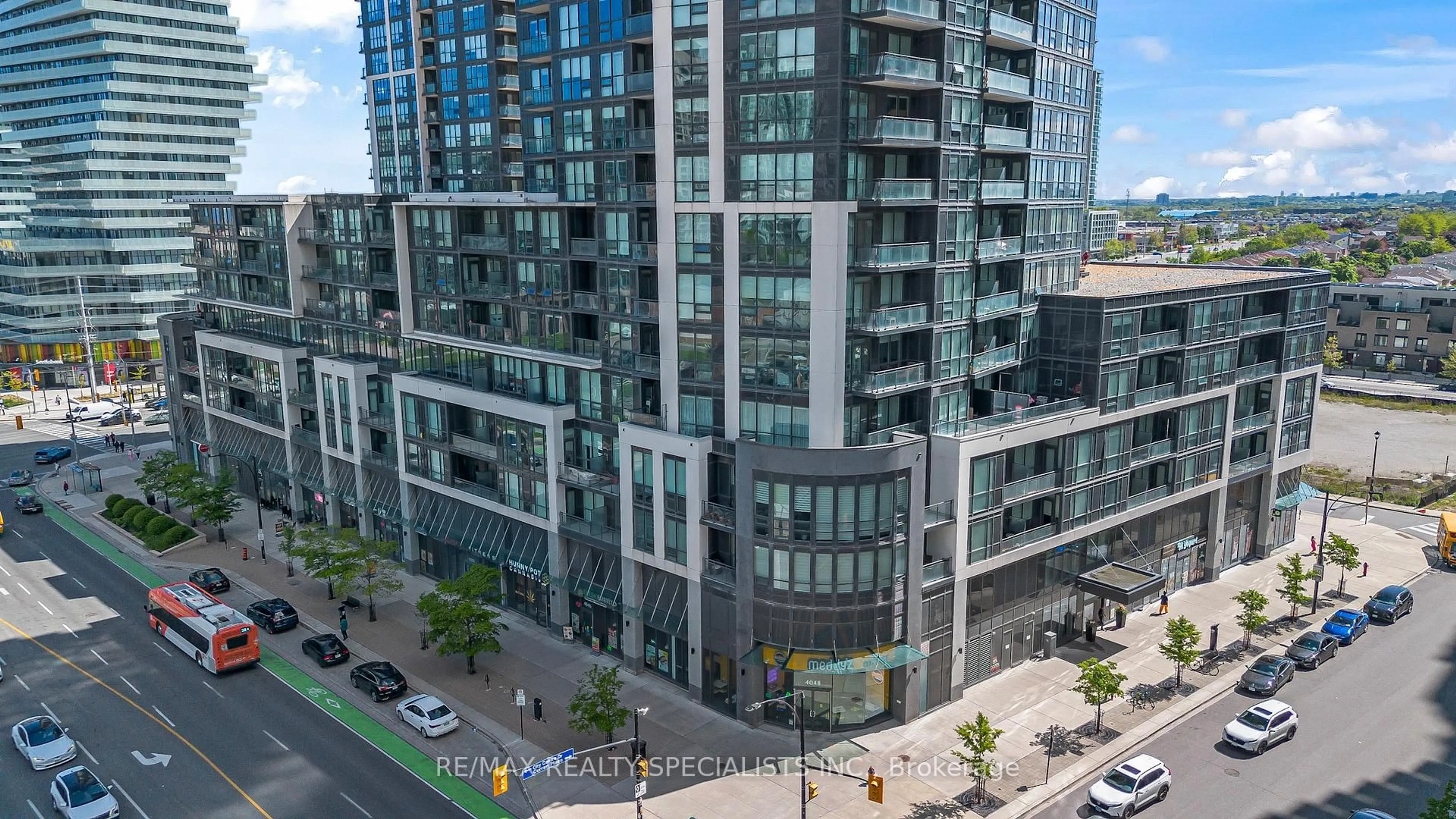 A pic from outside/outdoor area/front of a property/back of a property/a pic from drone, city buildings view from balcony for 510 Curran Pl #1403, Mississauga Ontario L5B 0J8