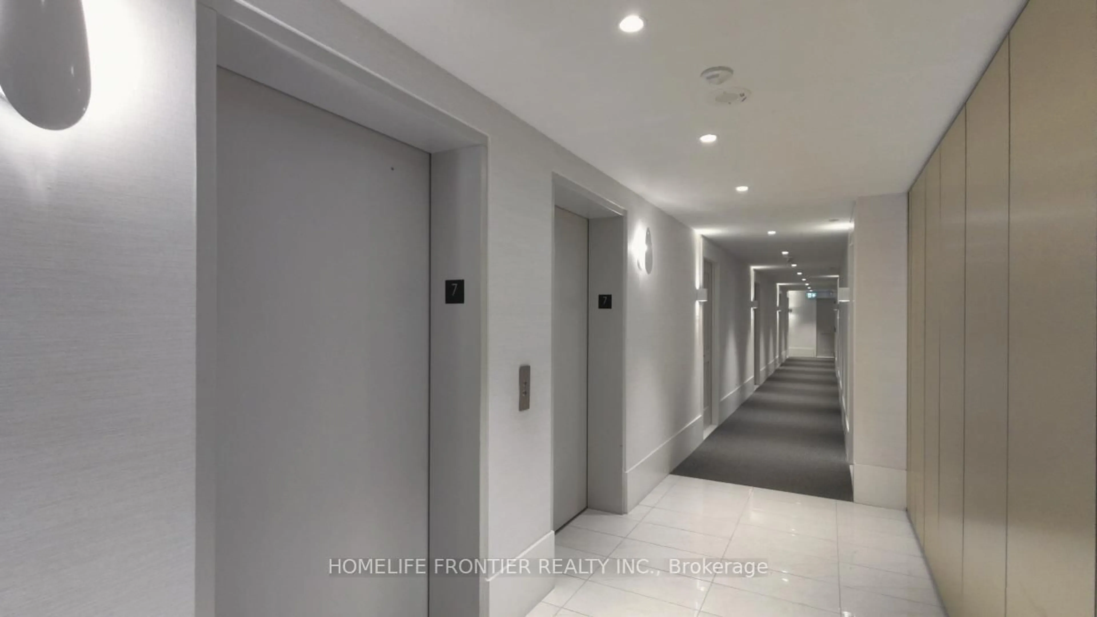 Indoor foyer for 26 Gibbs Rd #741, Toronto Ontario M9B 6L6