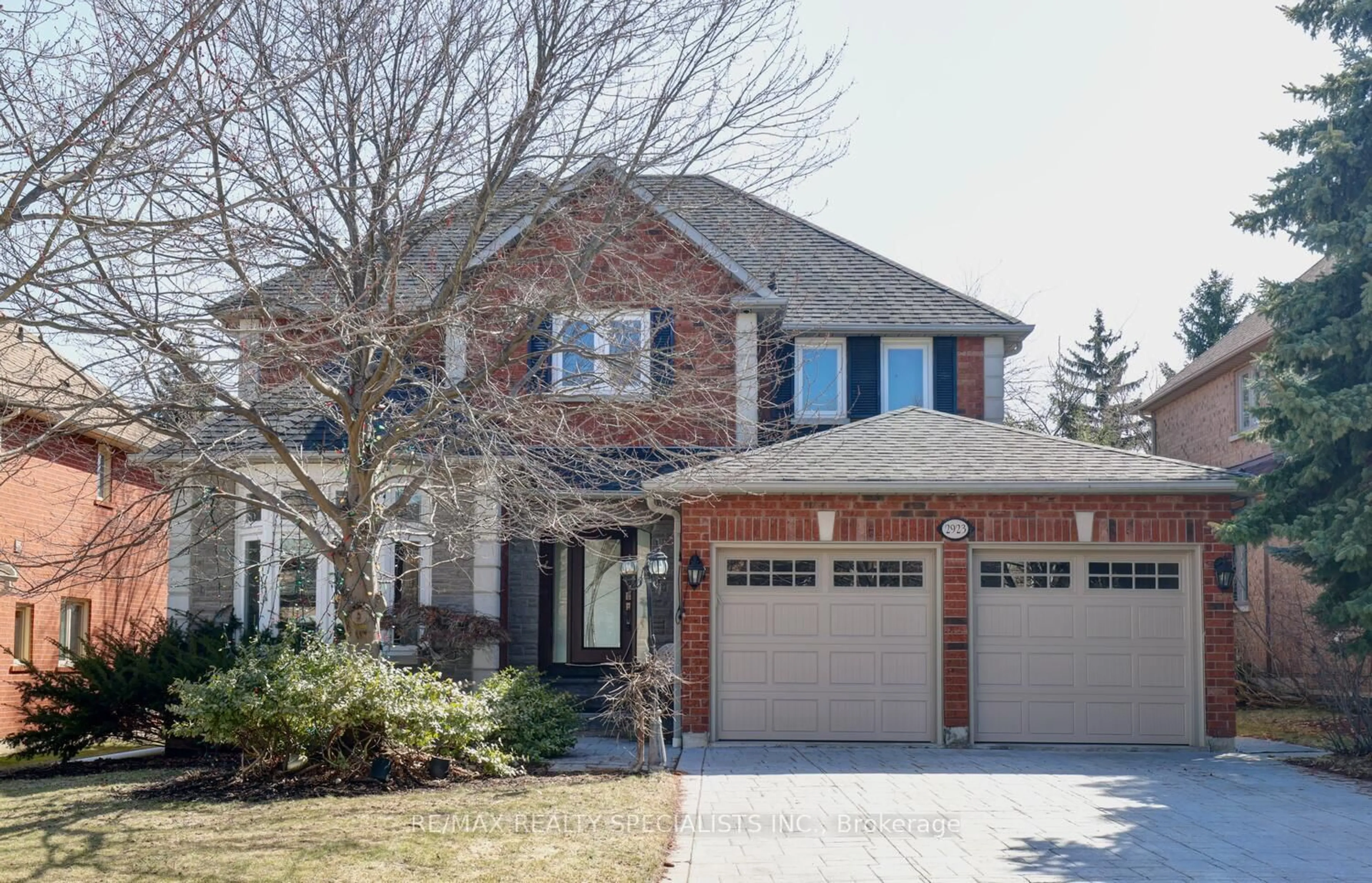 Home with brick exterior material, street for 2923 Hammond Rd, Mississauga Ontario L5K 2M2