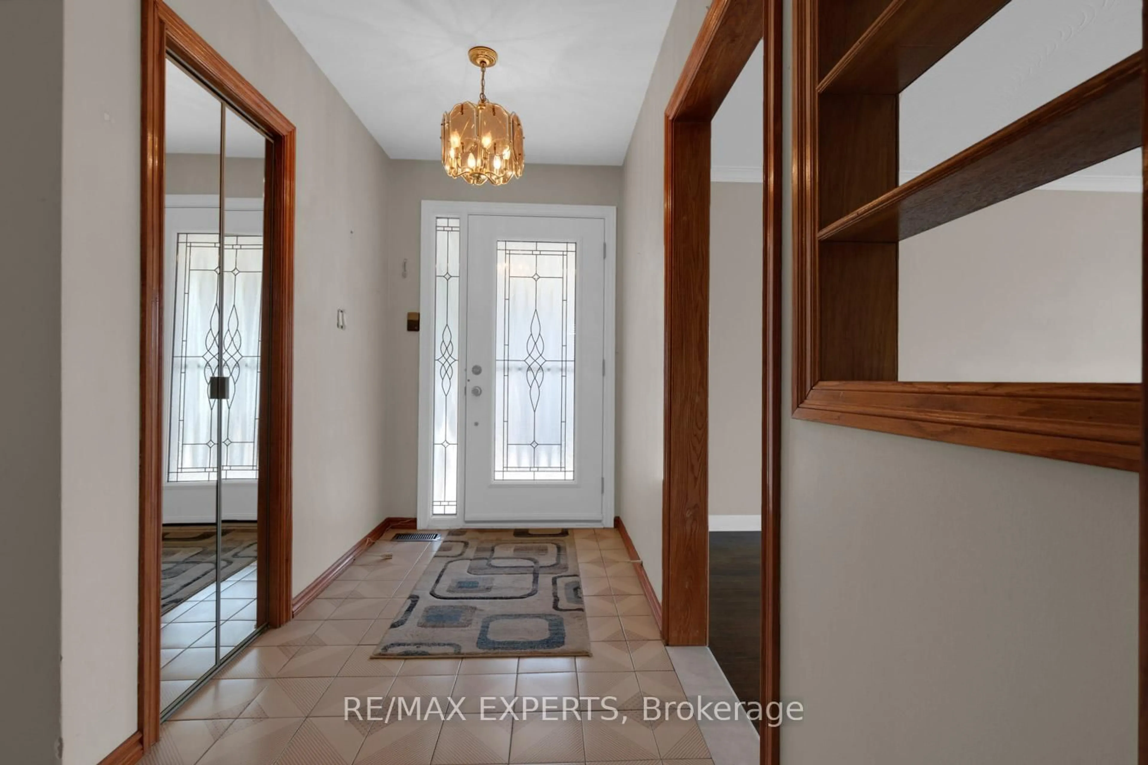 Indoor entryway for 4 Fletcher Pl, Toronto Ontario M9R 1K6