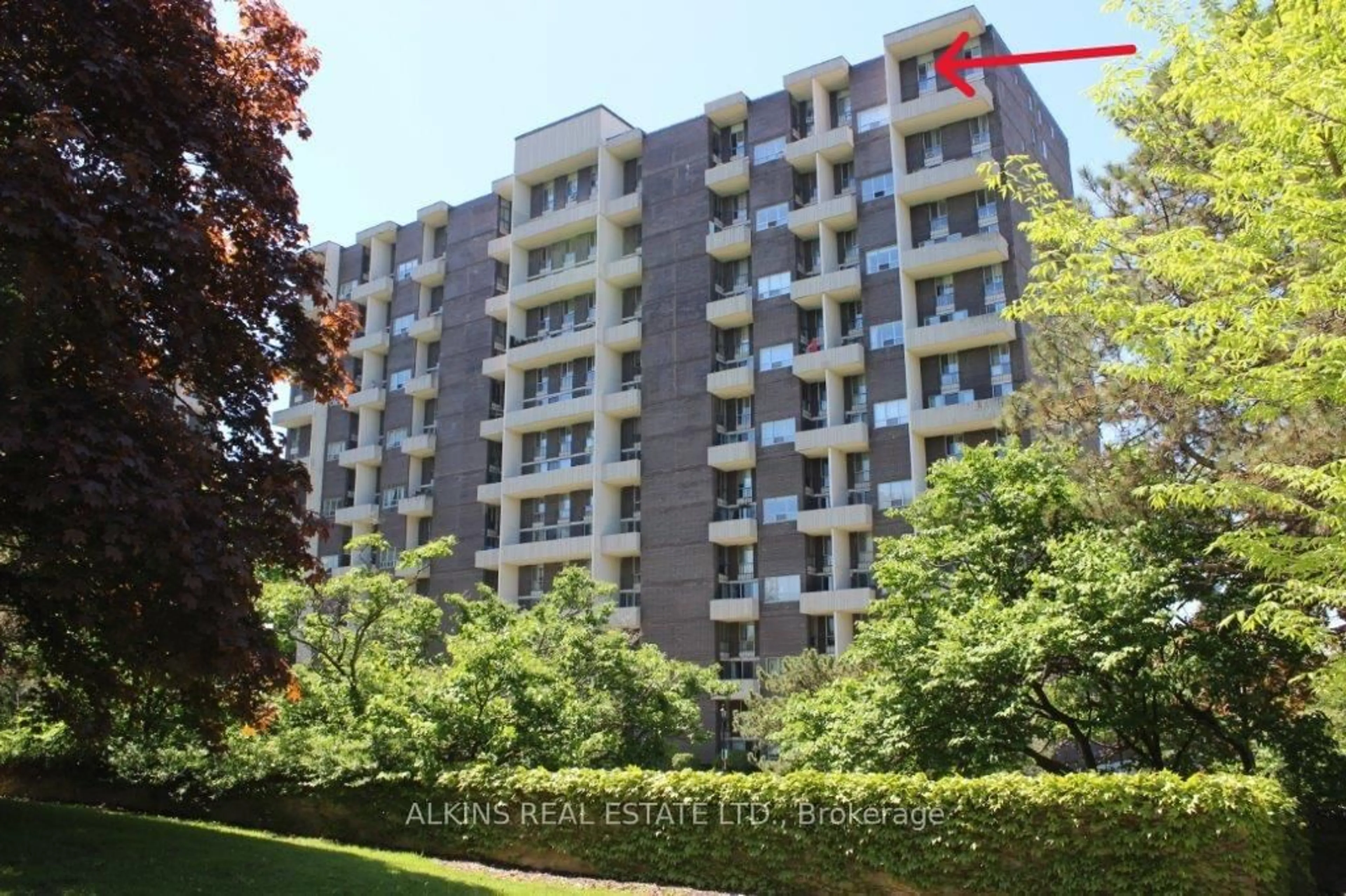 Patio, building for 35 Ormskirk Ave #922, Toronto Ontario M6S 1A8